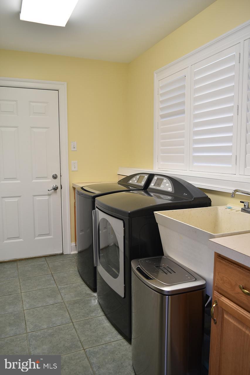 BLOODY POINT FARM - Residential