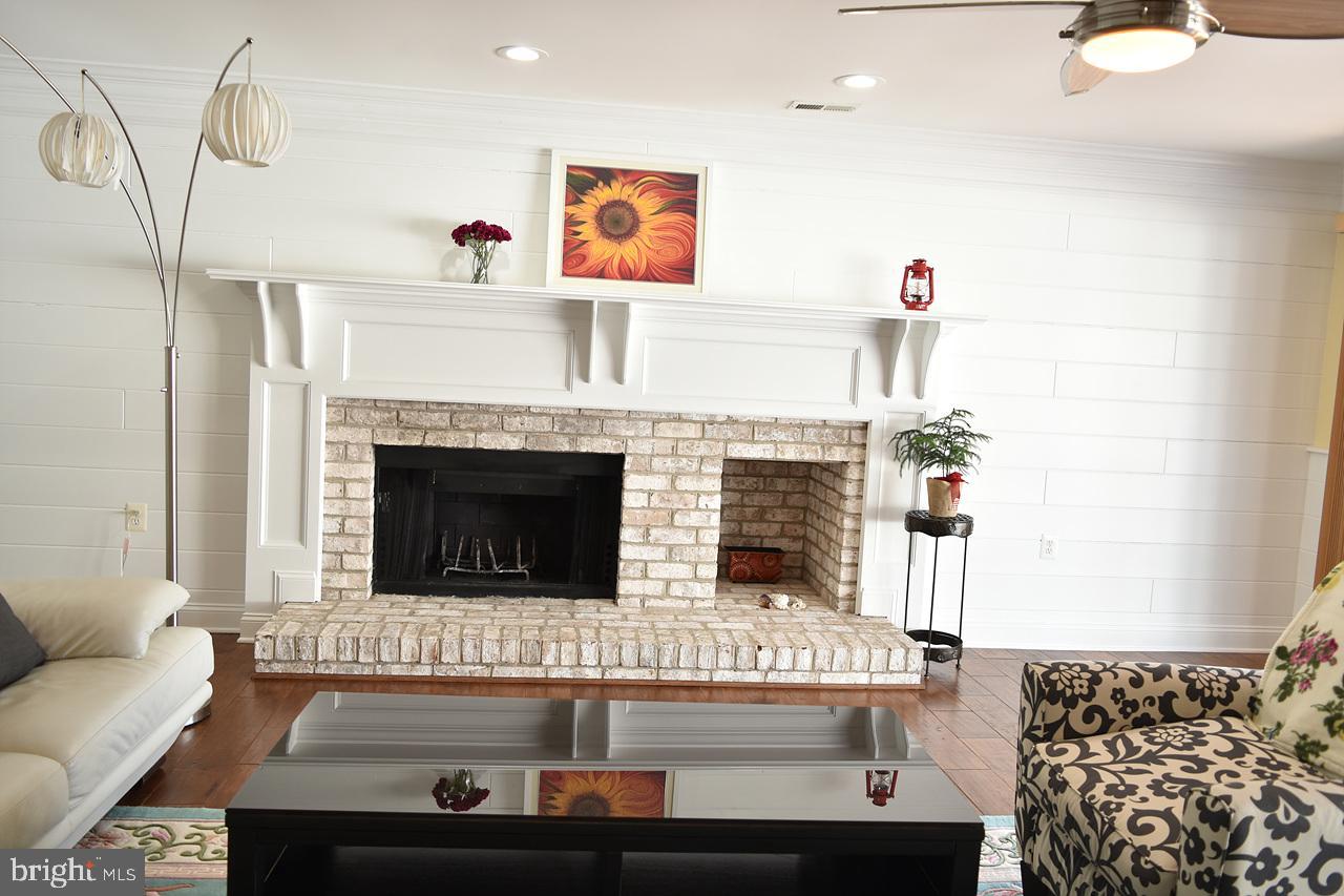 BLOODY POINT FARM - Residential