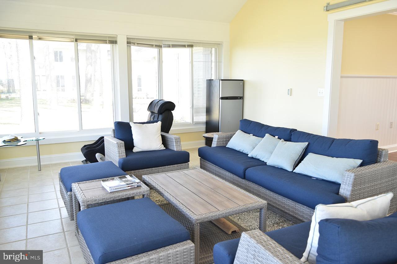 BLOODY POINT FARM - Residential