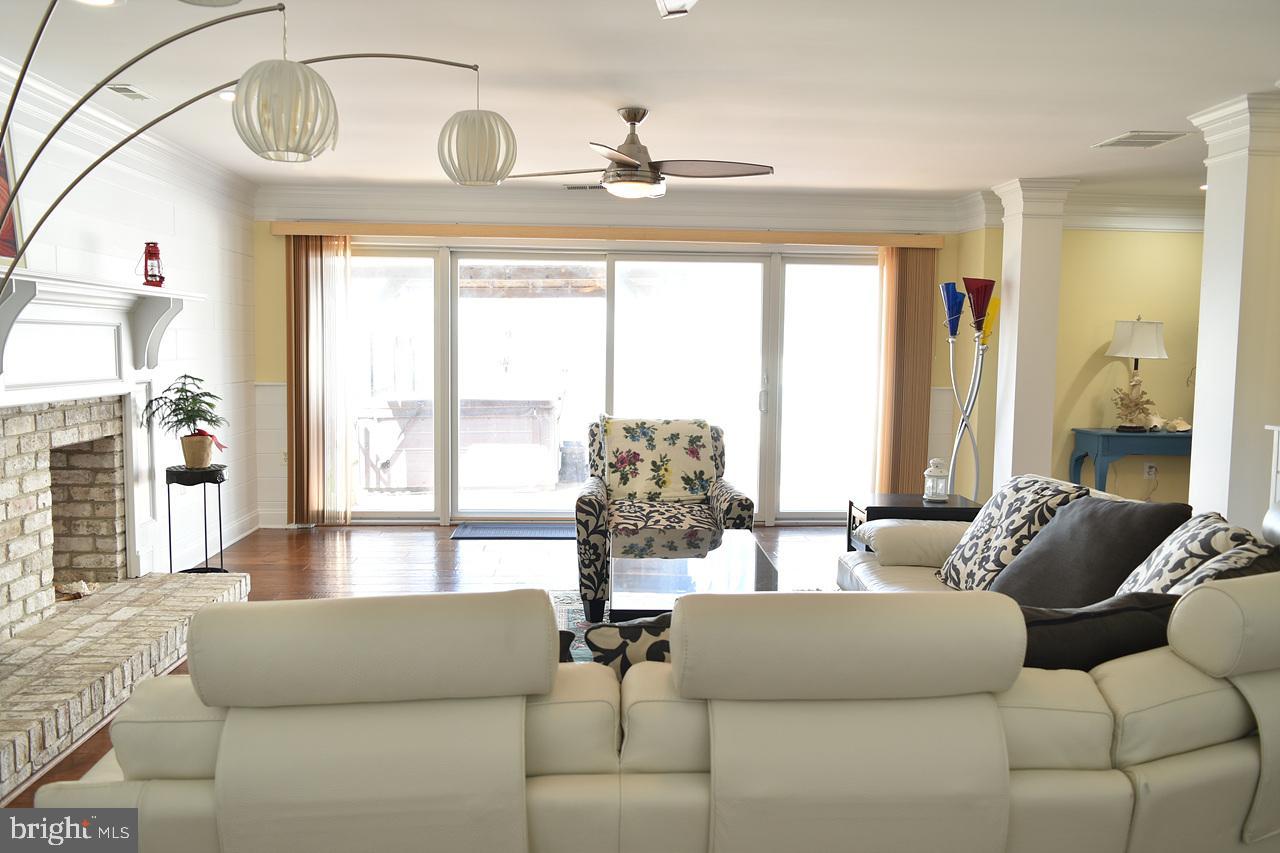 BLOODY POINT FARM - Residential