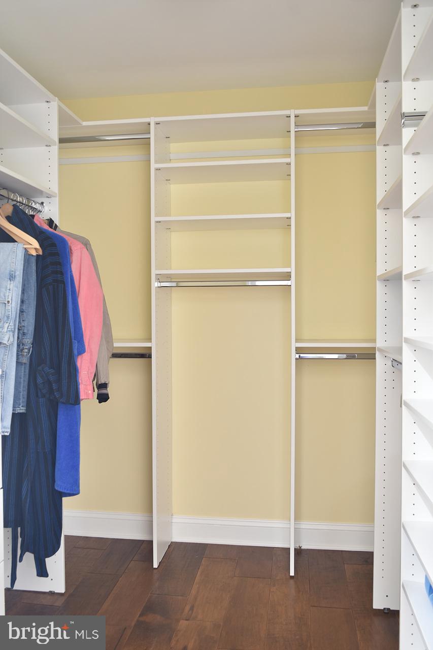 BLOODY POINT FARM - Residential