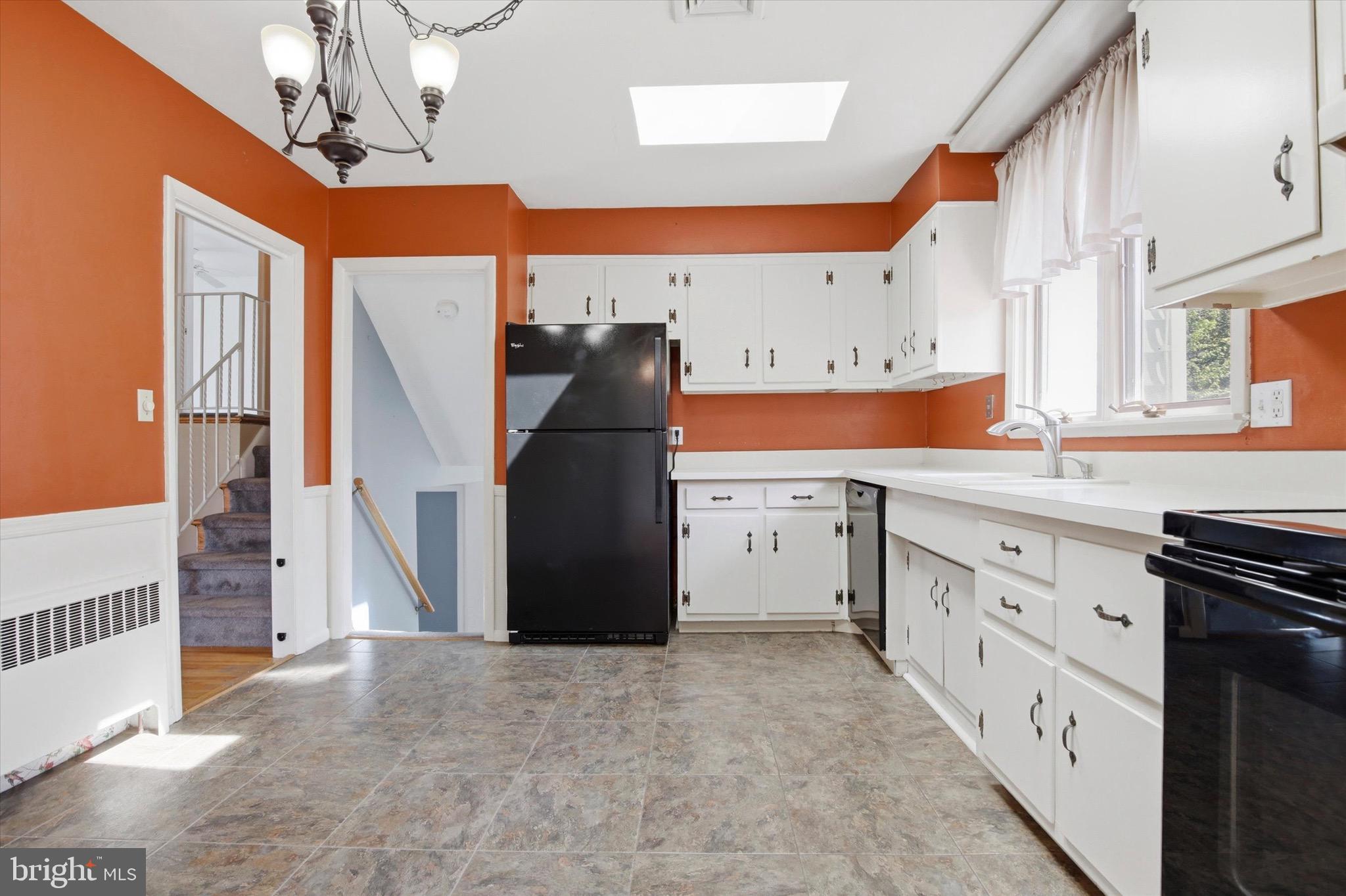 MERCER HILL VIL - Residential