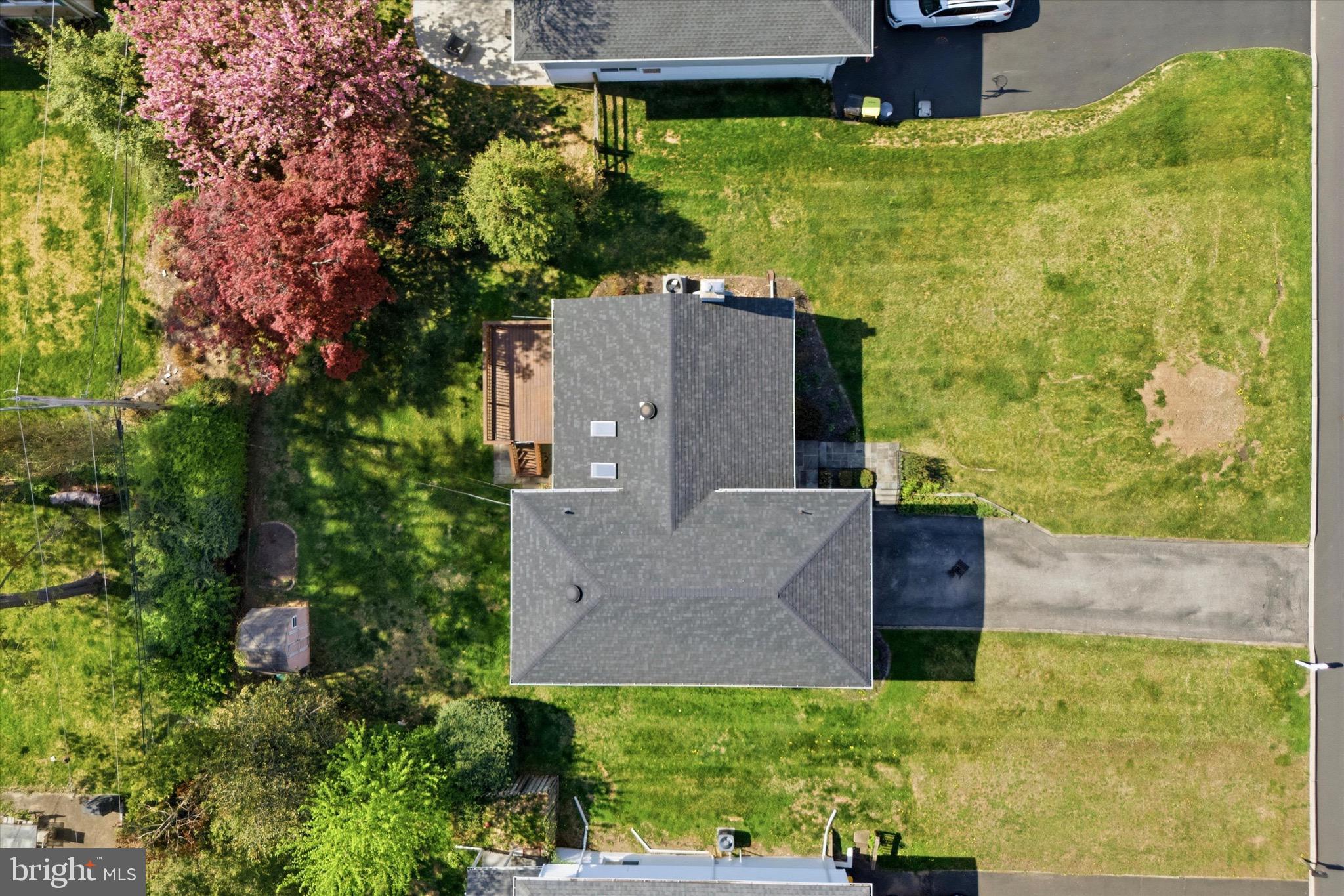 MERCER HILL VIL - Residential