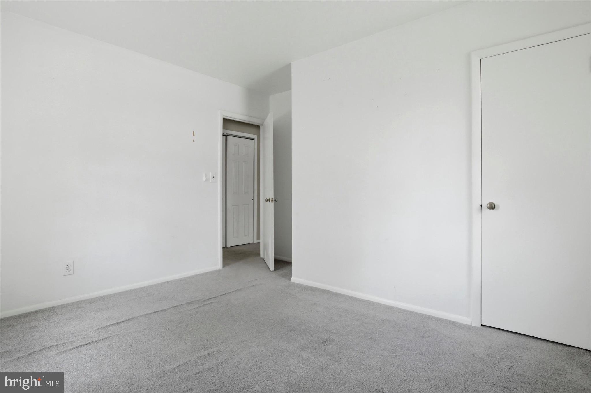 MERCER HILL VIL - Residential