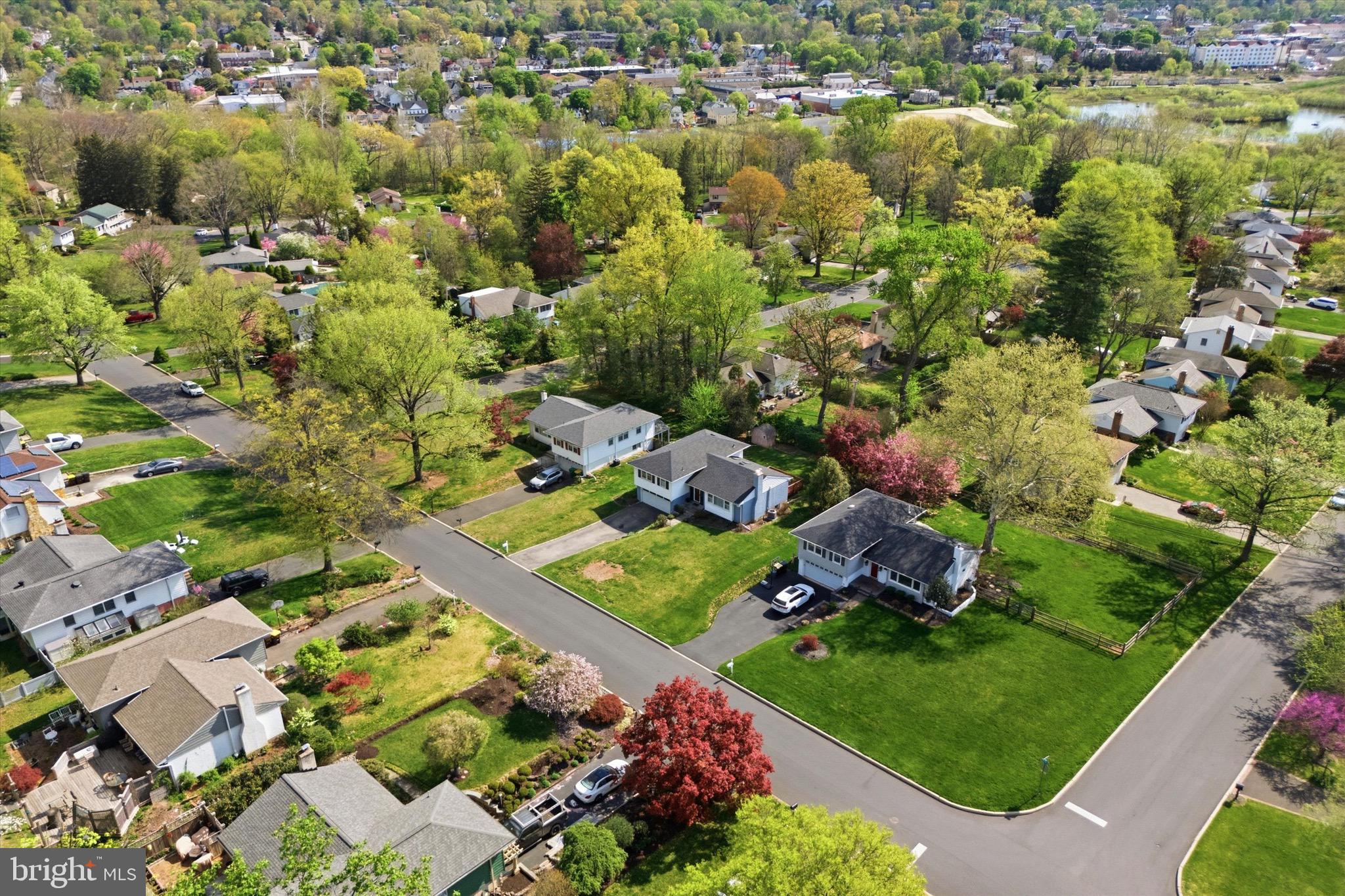 MERCER HILL VIL - Residential