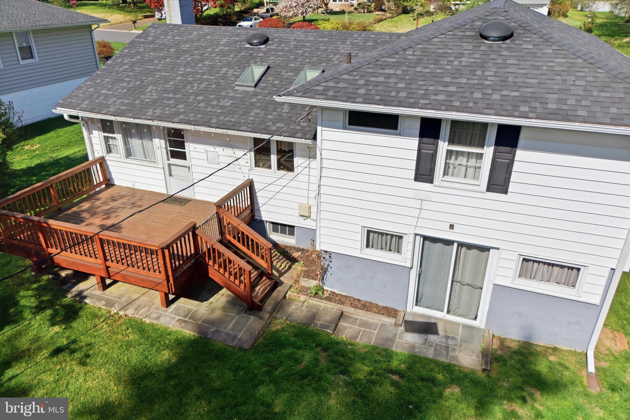 MERCER HILL VIL - Residential