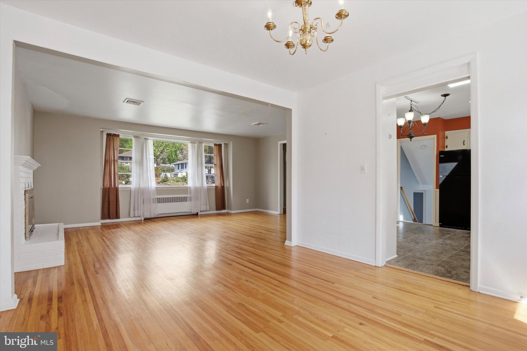 MERCER HILL VIL - Residential