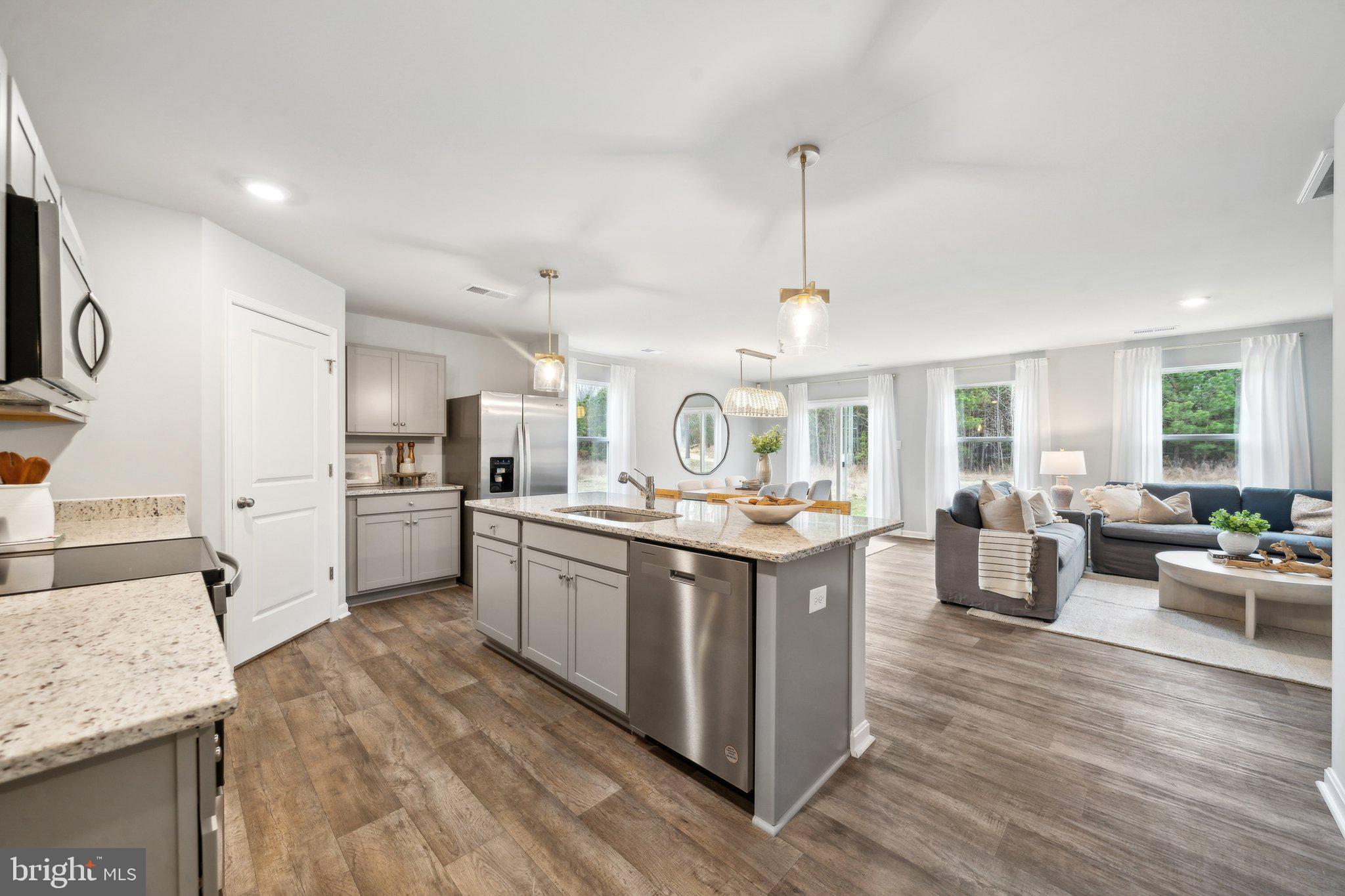 RED OAKS - Residential