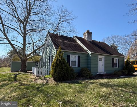 Homes For Sale - 81 N Greenwich Street<br/> ALLOWAY, NJ 08001