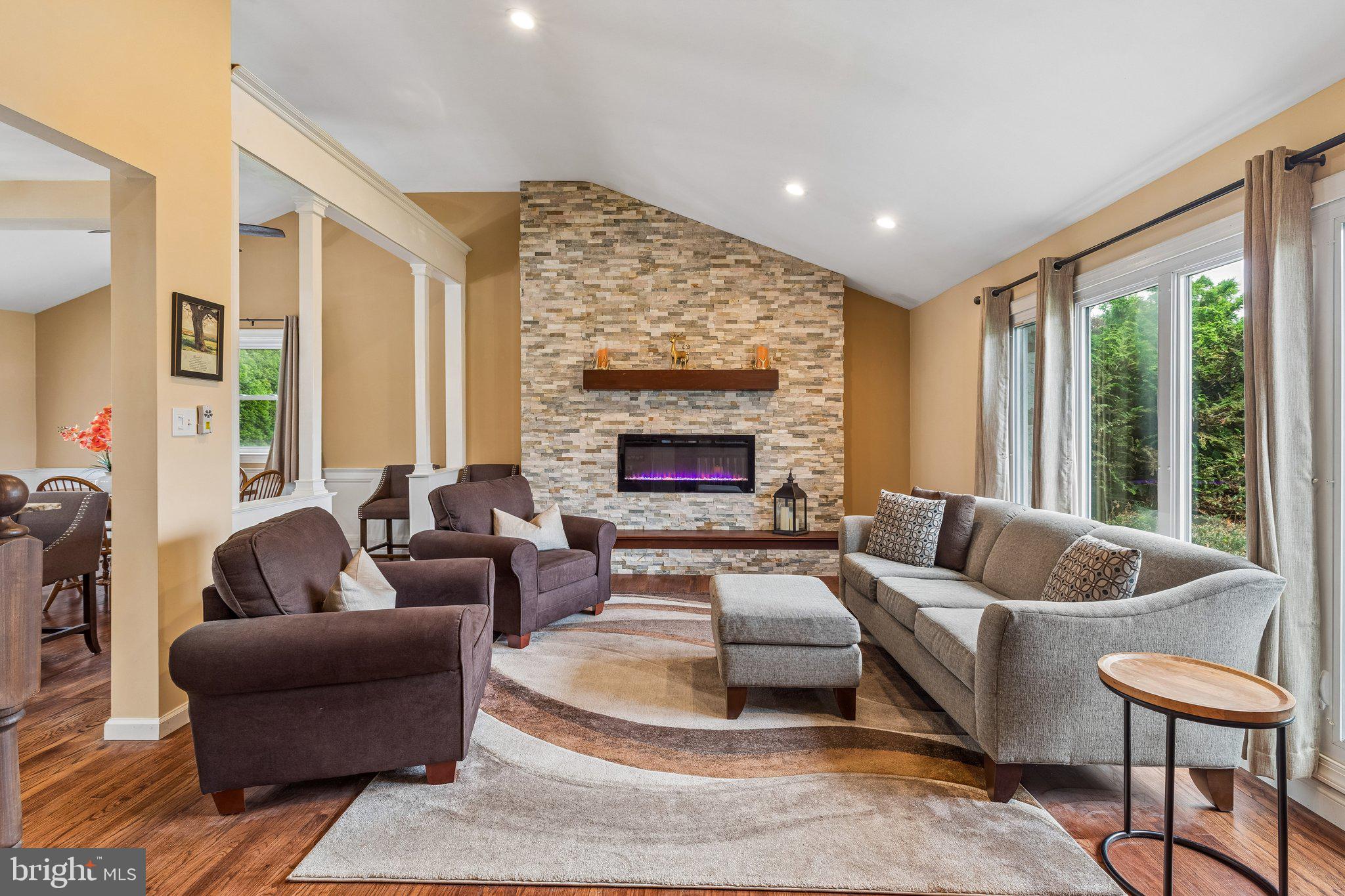 672 KILLDEER LANE