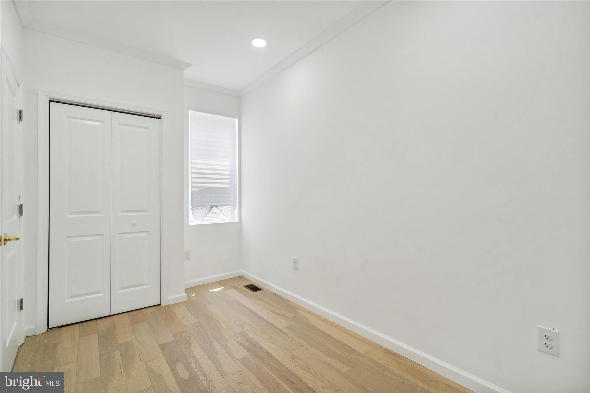 WHITMAN - Residential