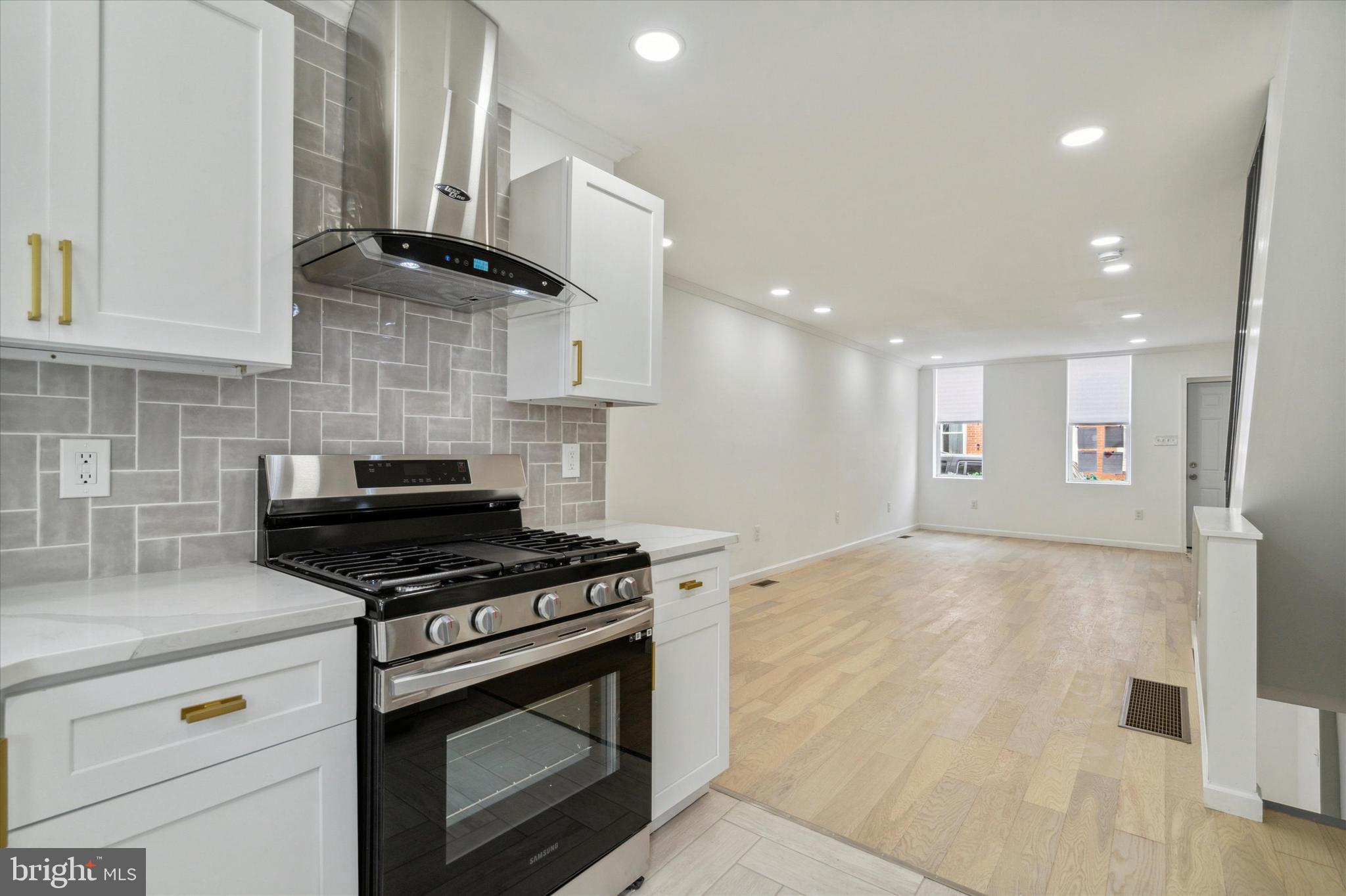 WHITMAN - Residential