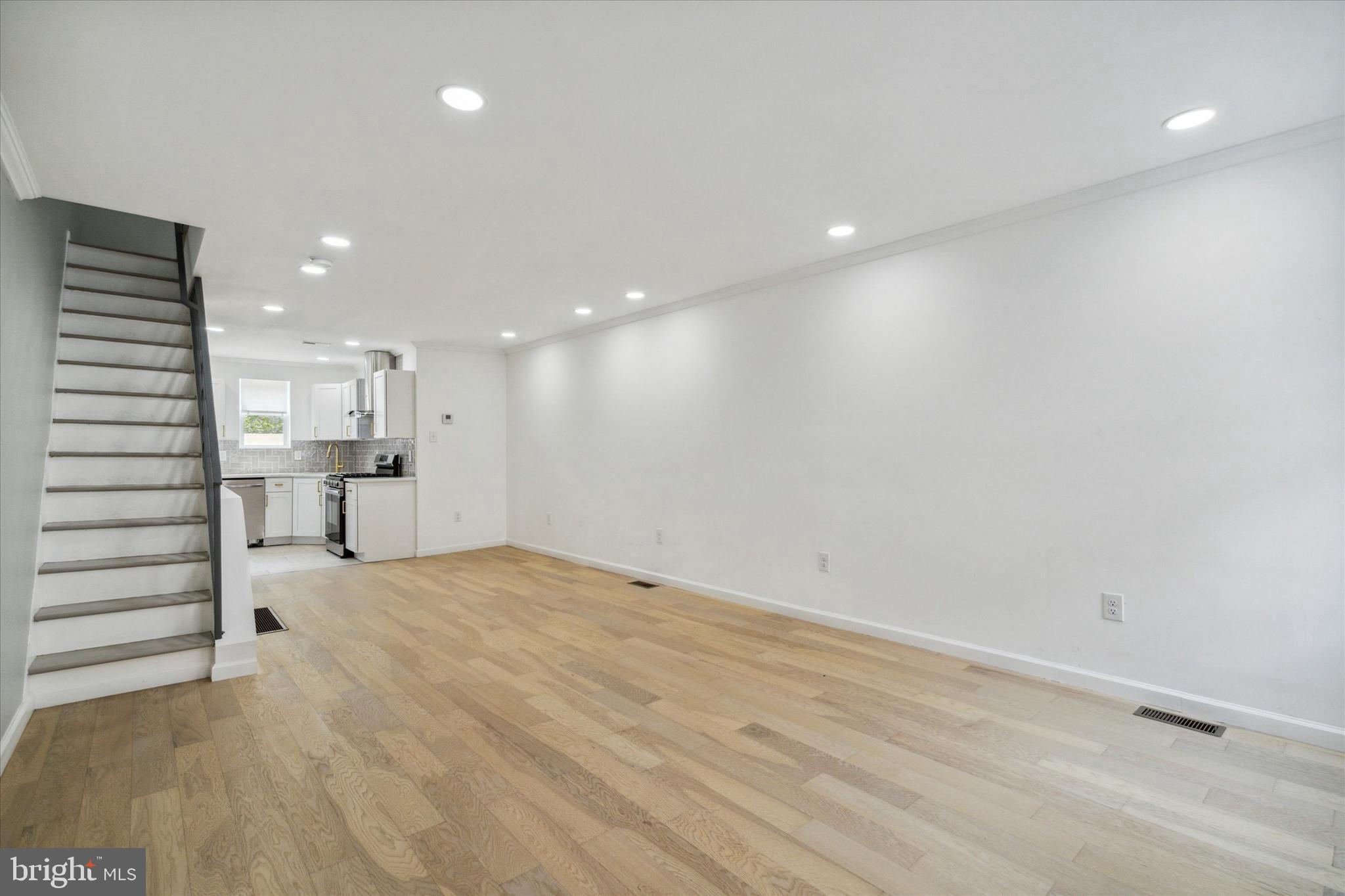 WHITMAN - Residential