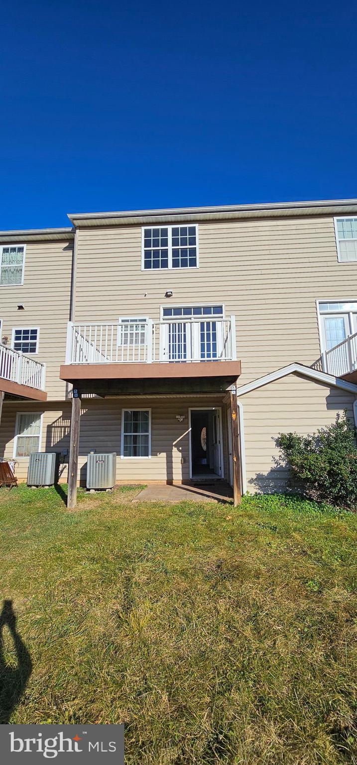 SIGNATURE TOWNS OF WILLOWBY - Residential Lease