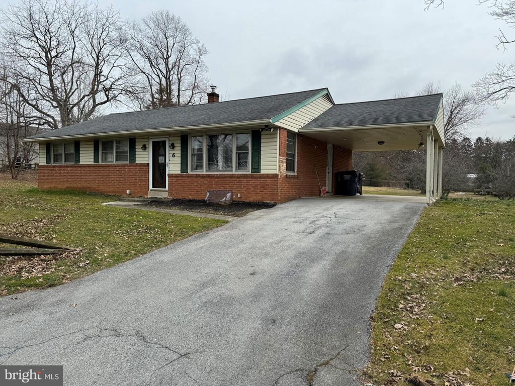 Photo of 6 Overlook Drive, Quarryville, PA 17566 (MLS # PALA2047068)