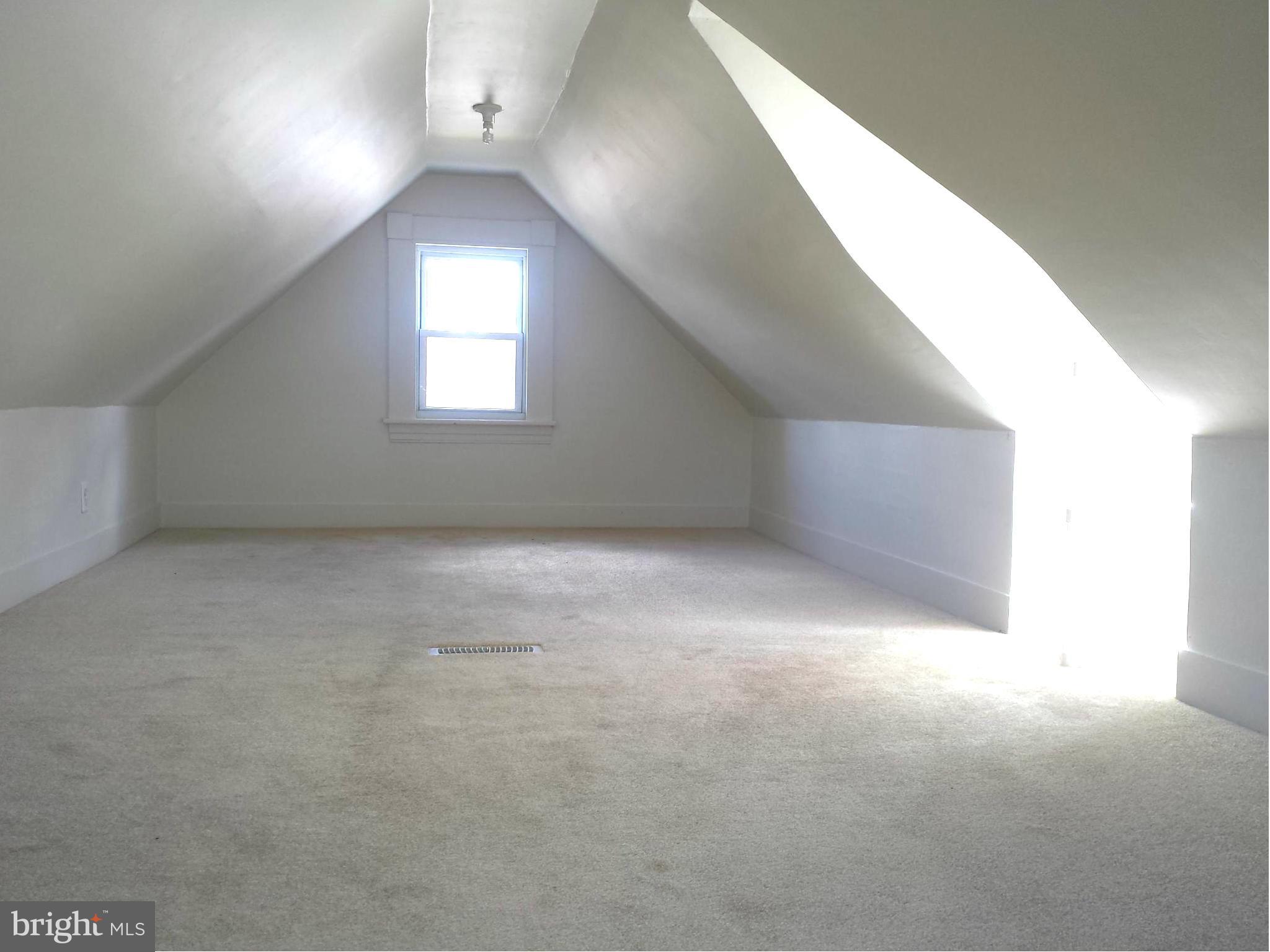 PLEASANT HILLS - Residential Lease