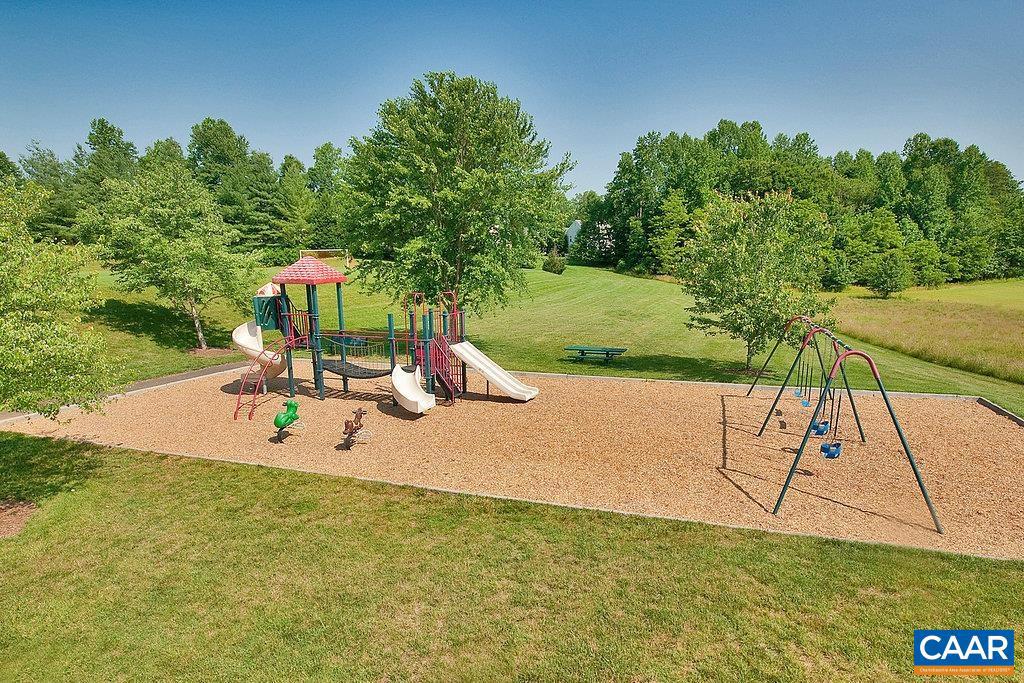 FOREST LAKES SOUTH - Residential