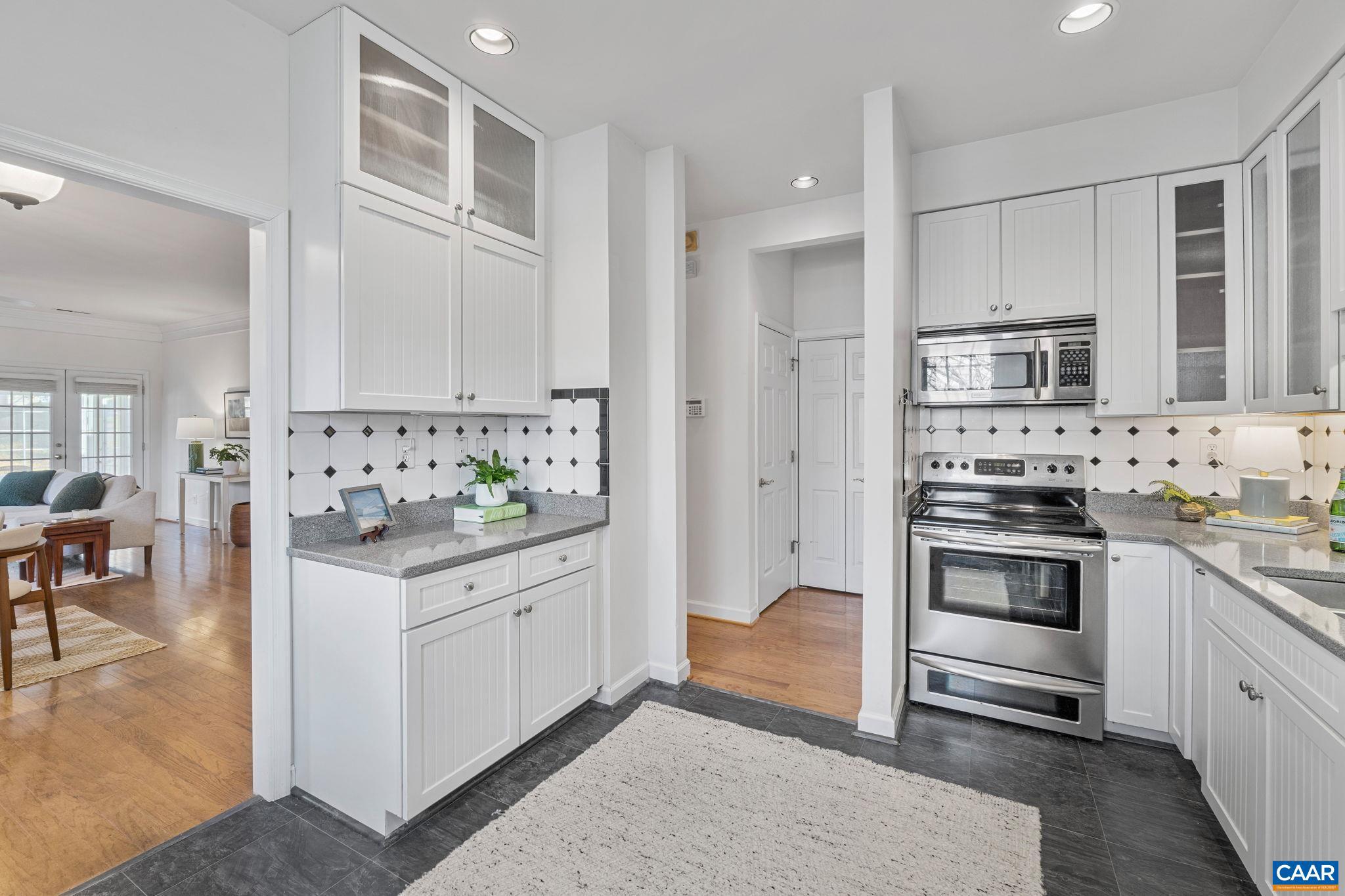 FOREST LAKES SOUTH - Residential