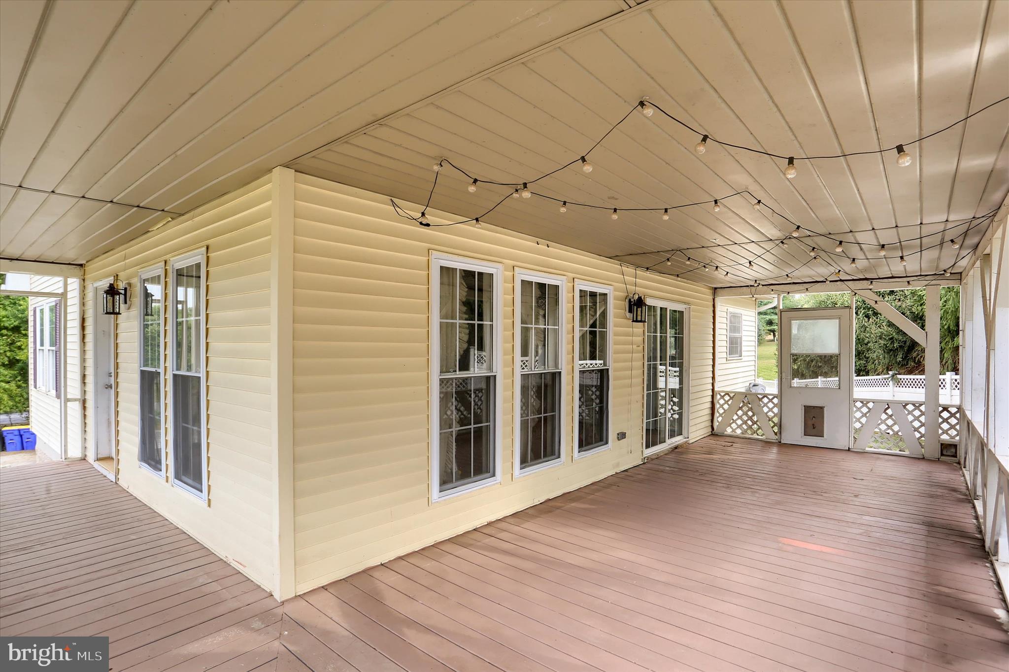 EQUINE VILLAGE - Residential