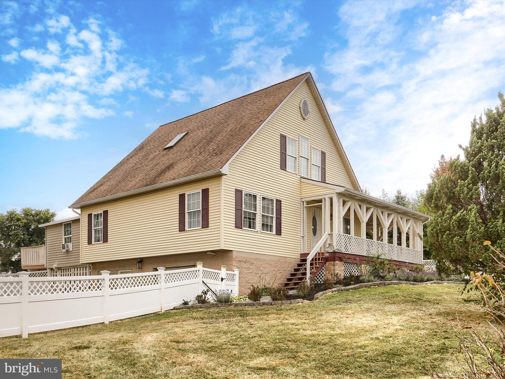 EQUINE VILLAGE - Residential