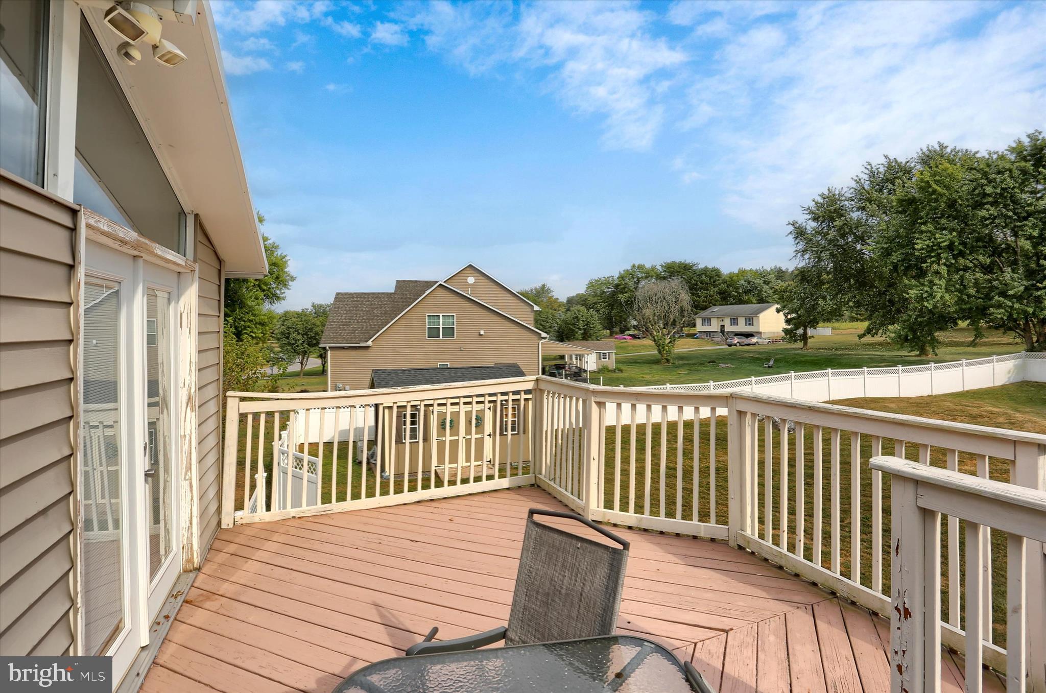 EQUINE VILLAGE - Residential