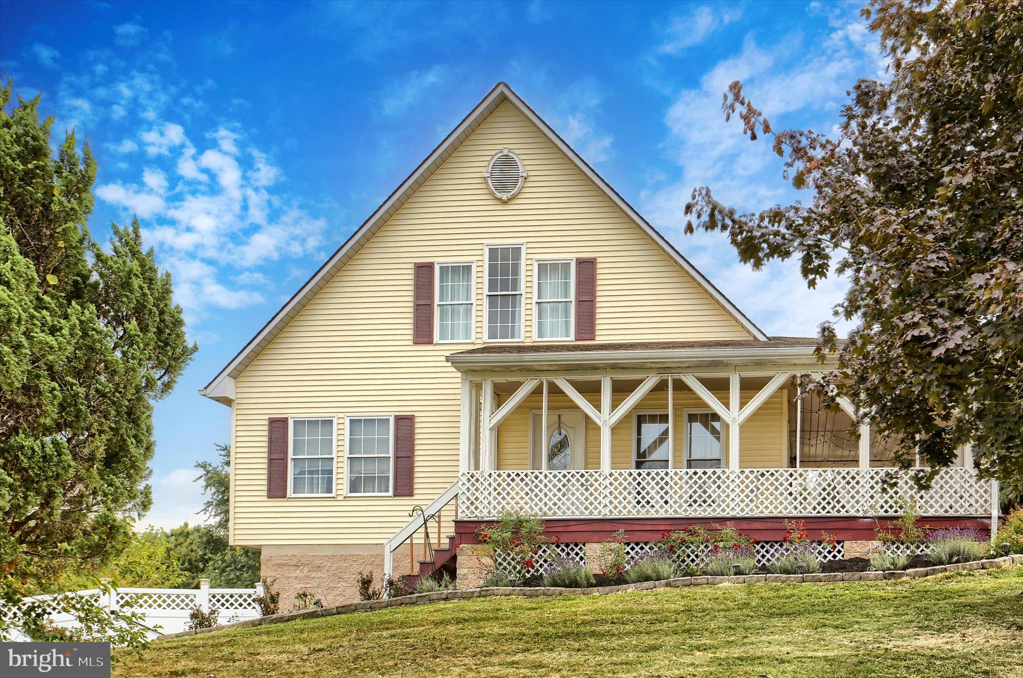 EQUINE VILLAGE - Residential