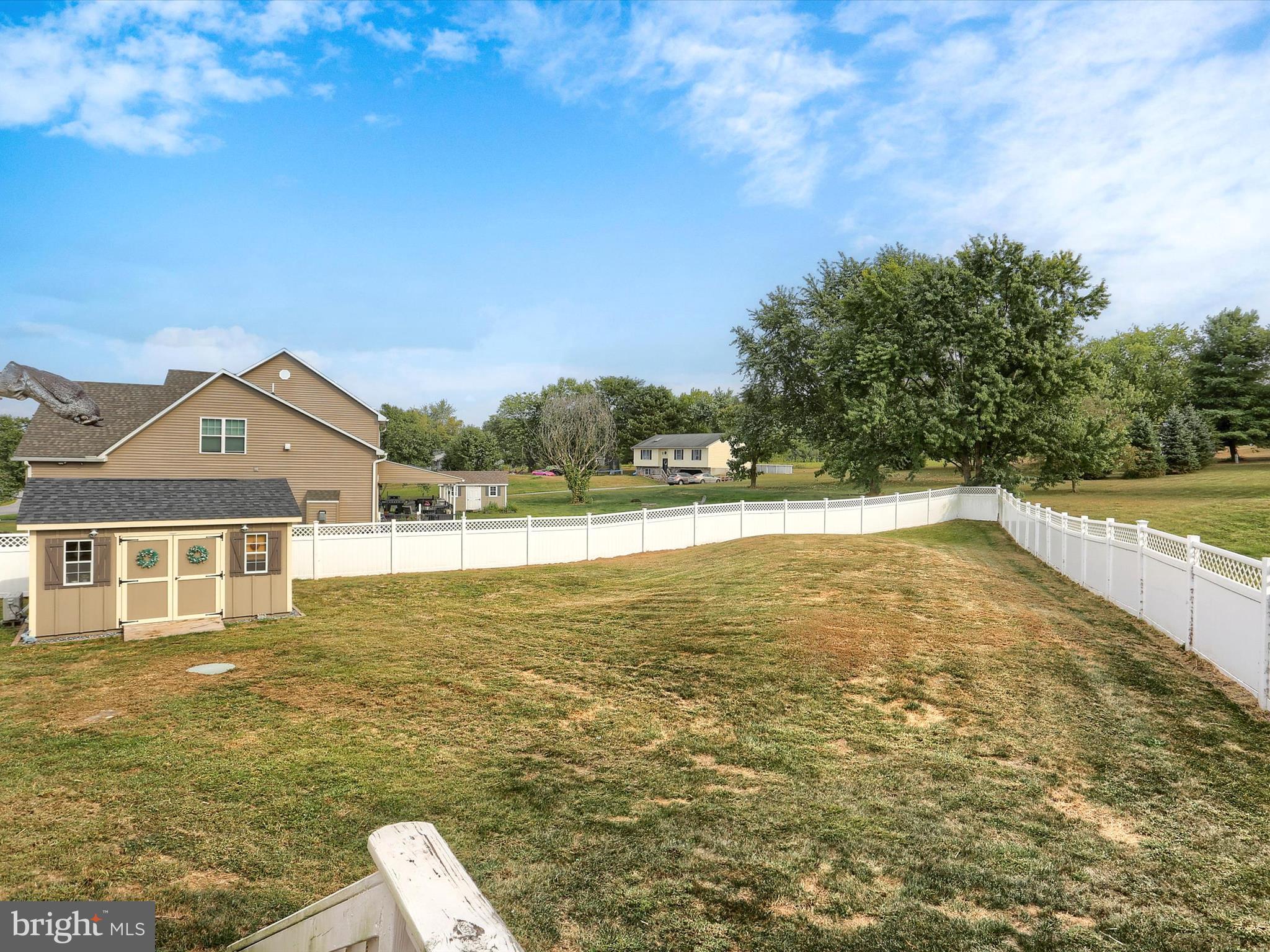 EQUINE VILLAGE - Residential