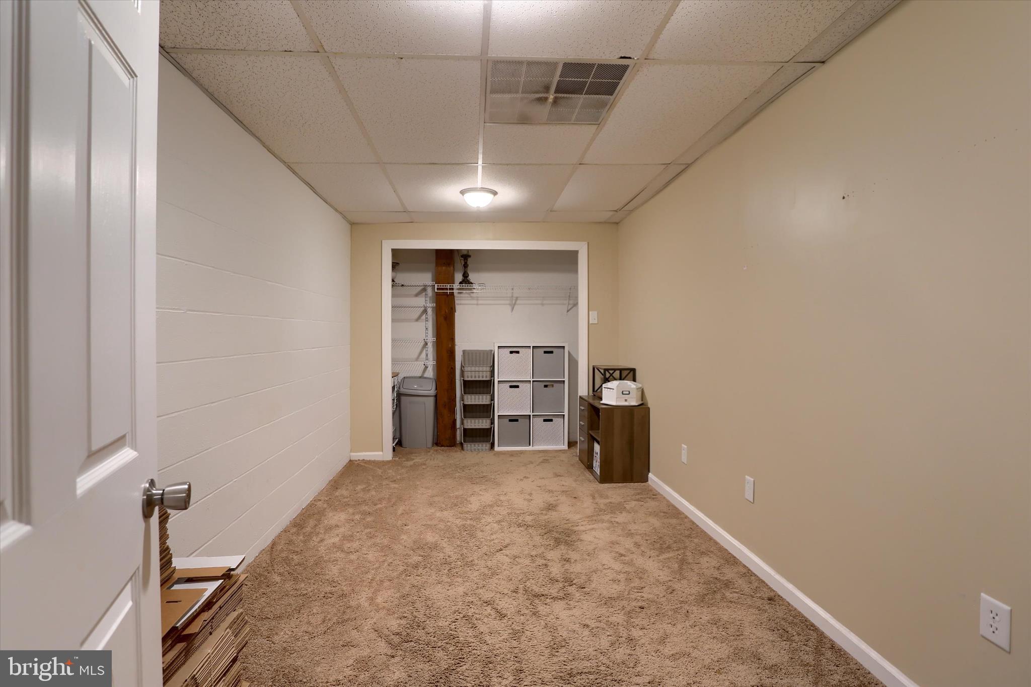 EQUINE VILLAGE - Residential