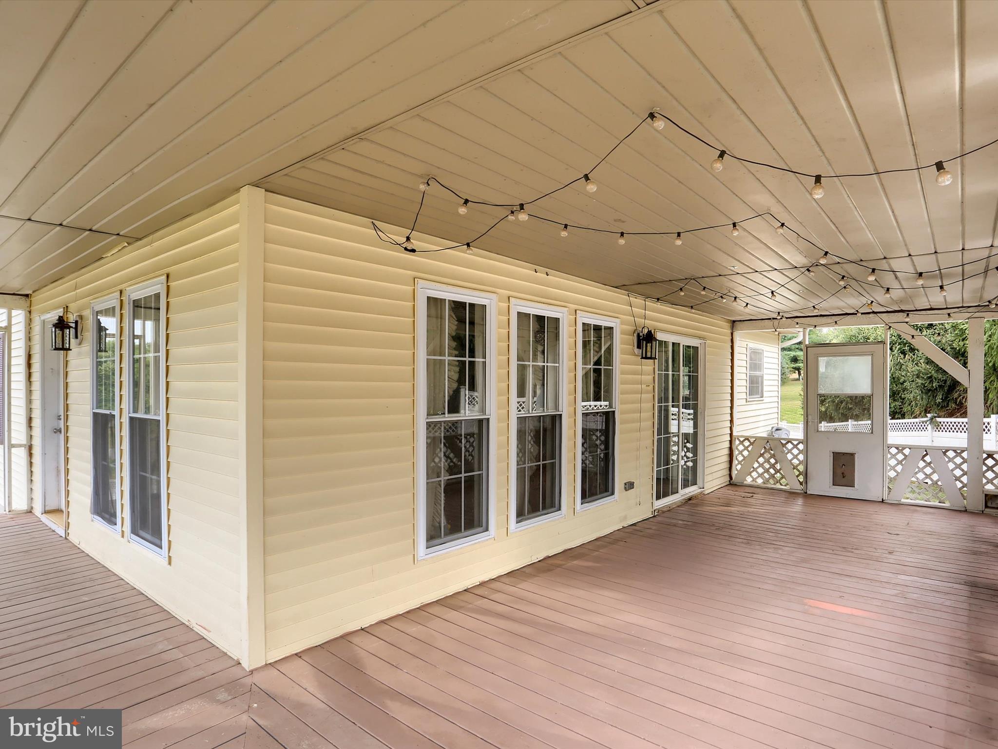 EQUINE VILLAGE - Residential