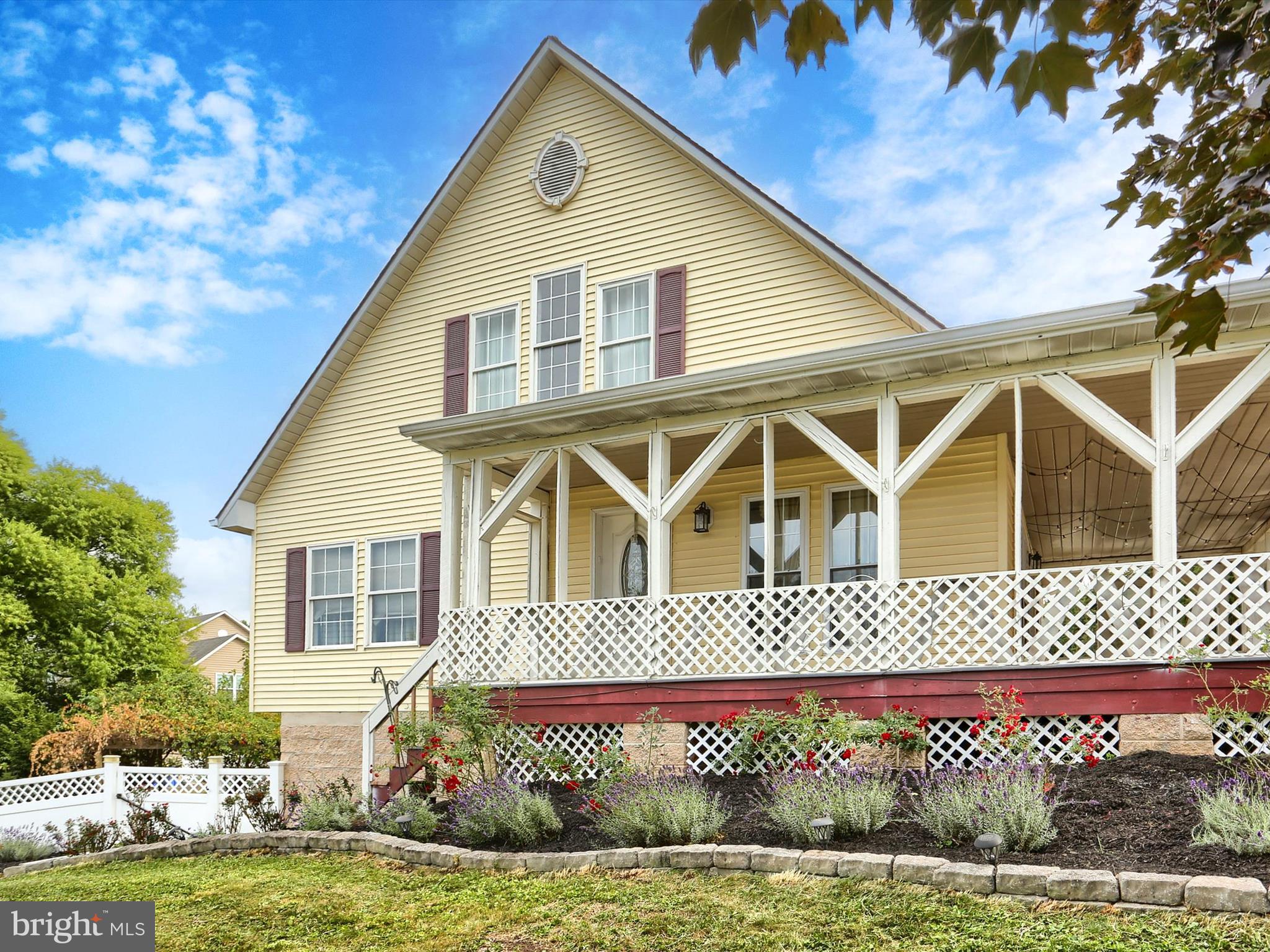 EQUINE VILLAGE - Residential