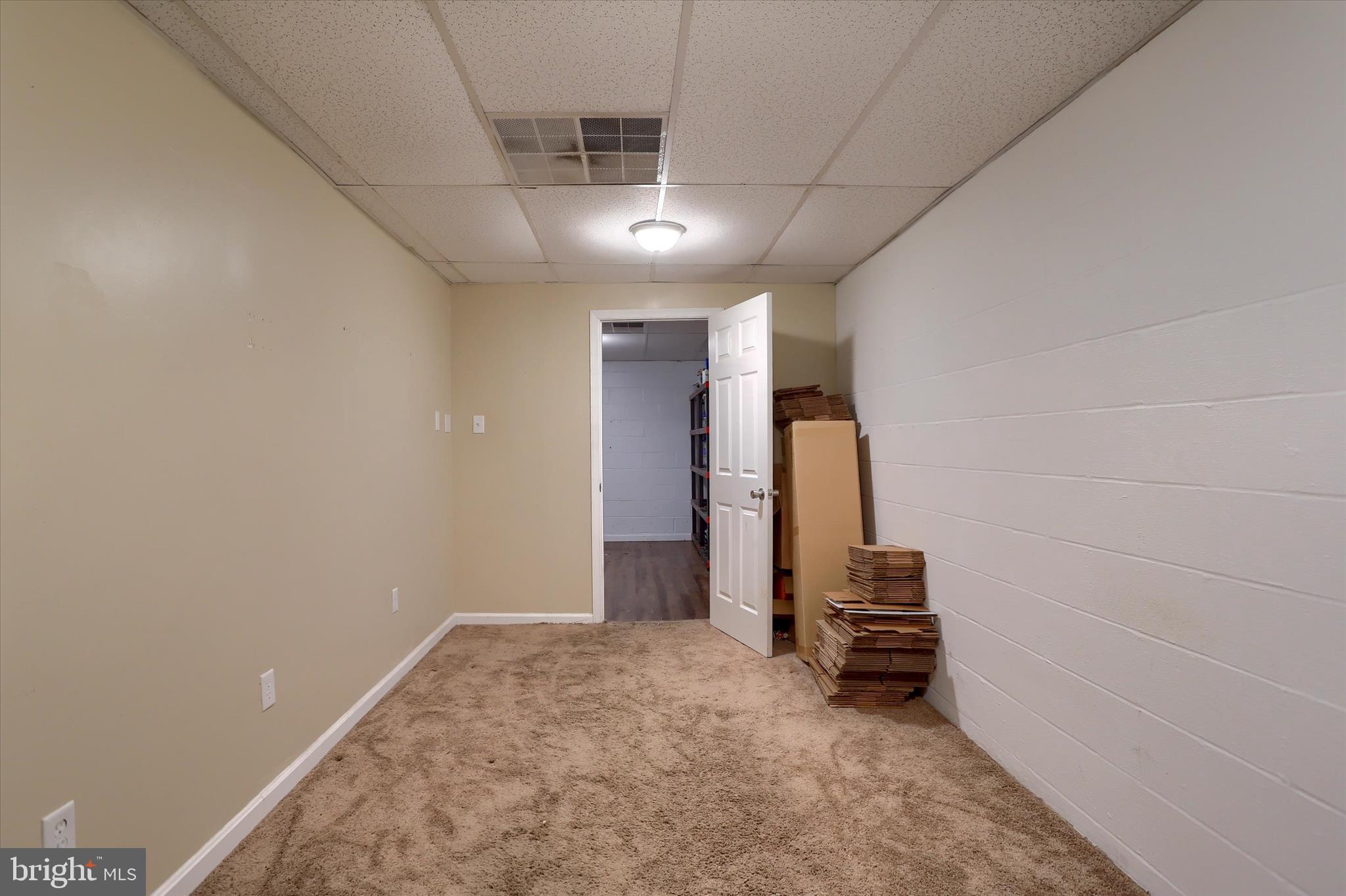 EQUINE VILLAGE - Residential