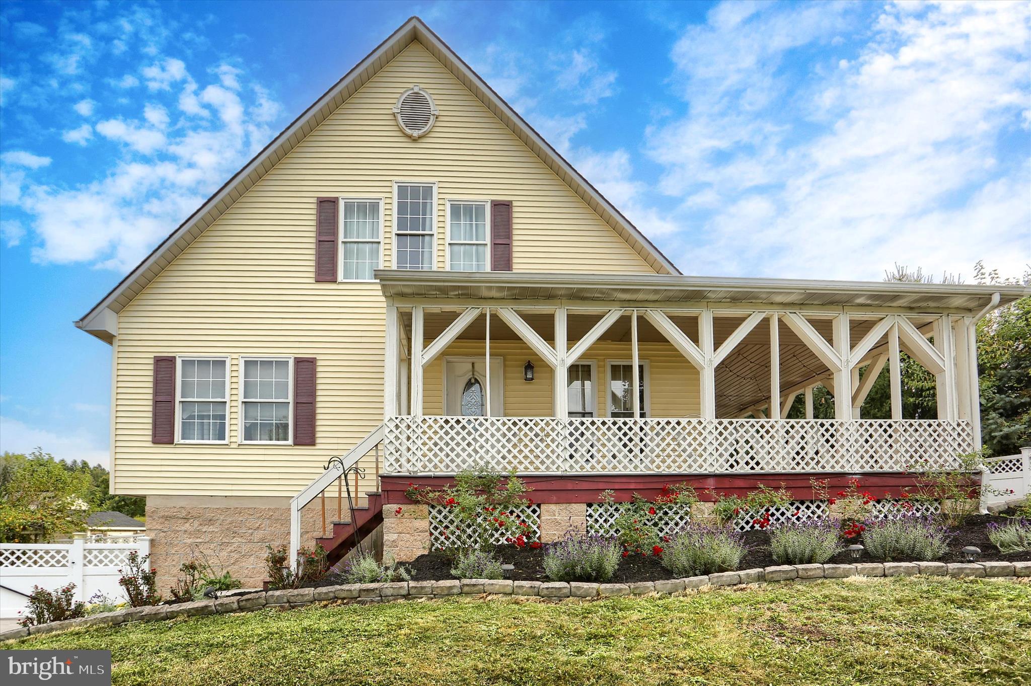 EQUINE VILLAGE - Residential