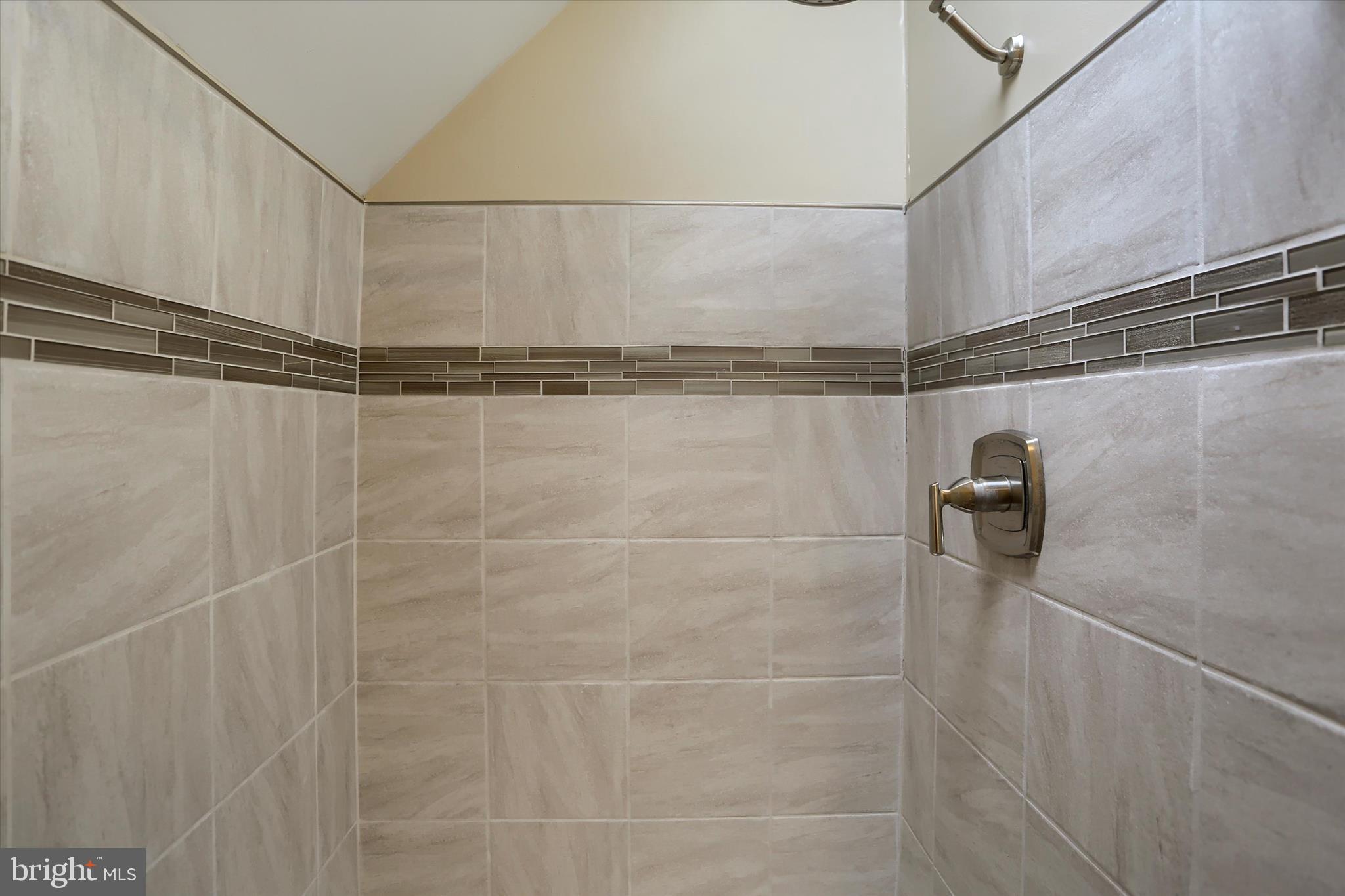 EQUINE VILLAGE - Residential