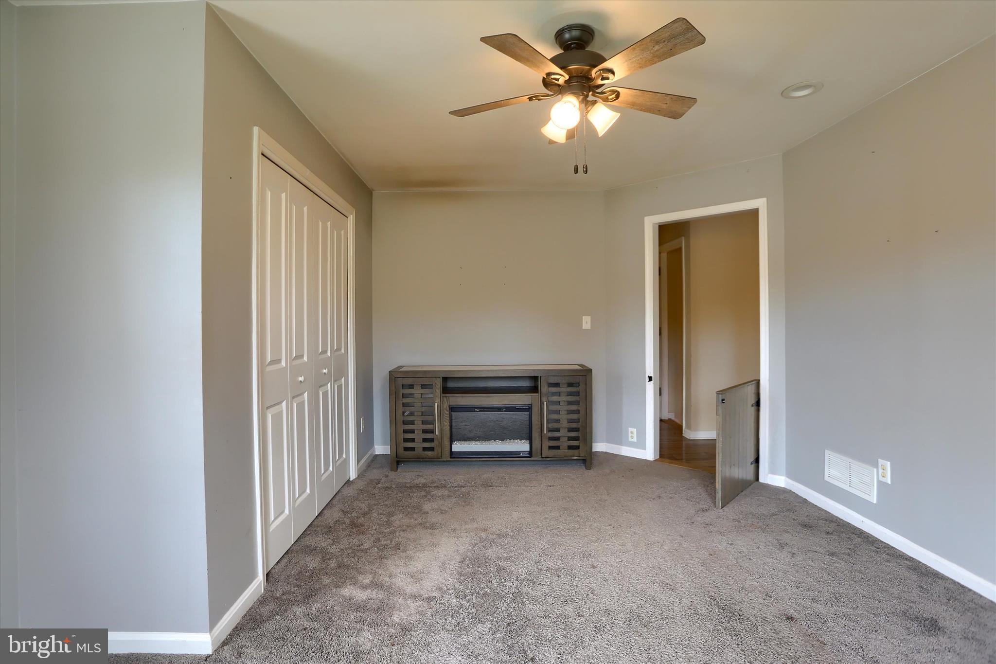 EQUINE VILLAGE - Residential