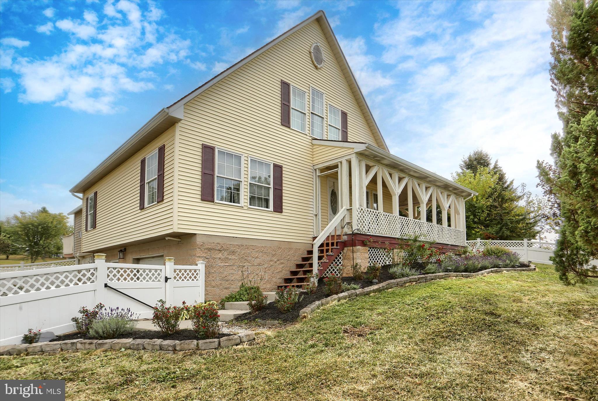 EQUINE VILLAGE - Residential