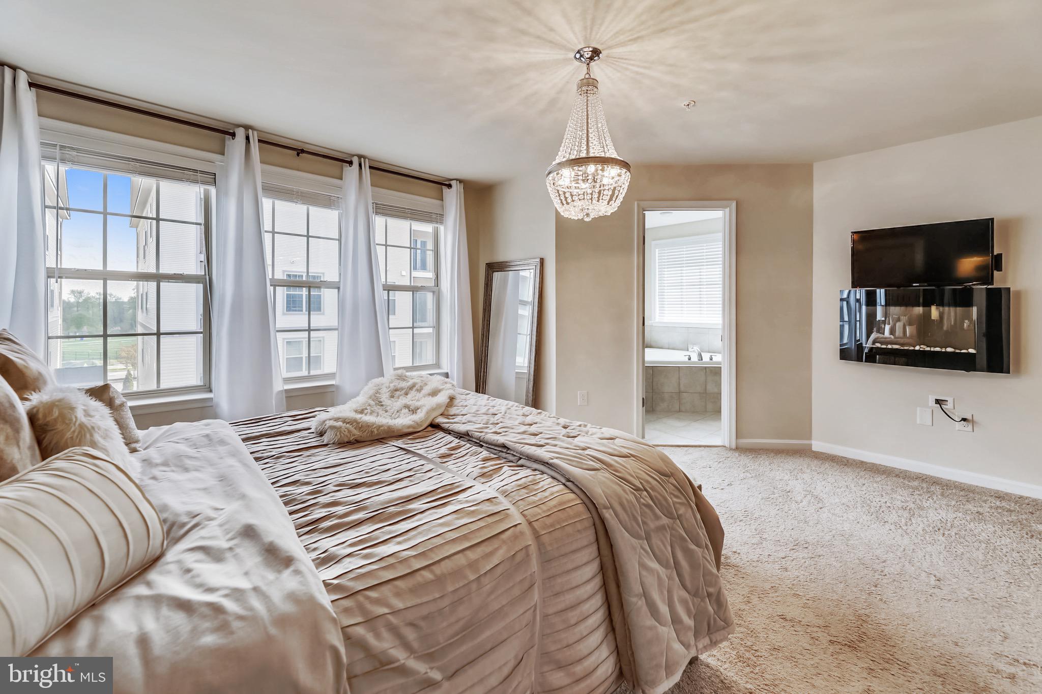 WOODMORE TOWNE CENTRE - Residential