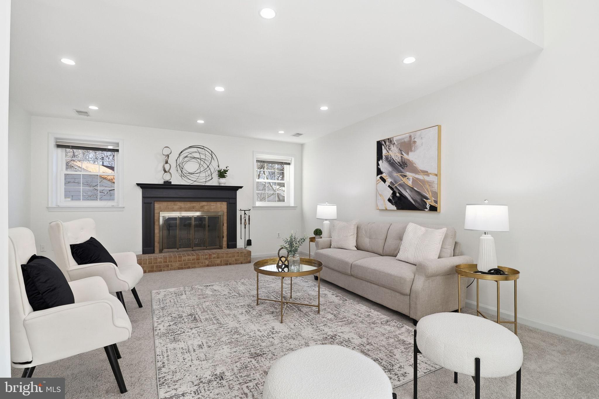 ROLLINGWOODS ESTATES - Residential