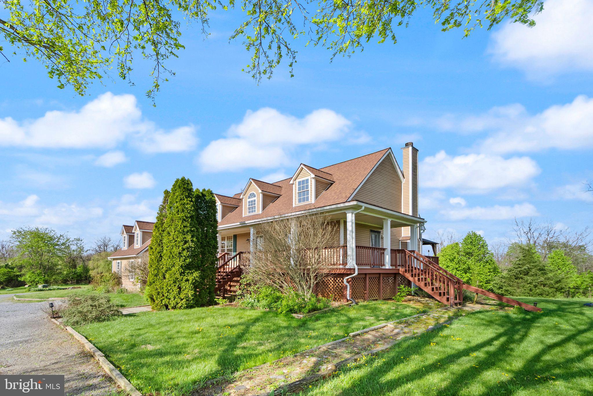943 CASTLEROCK LANE