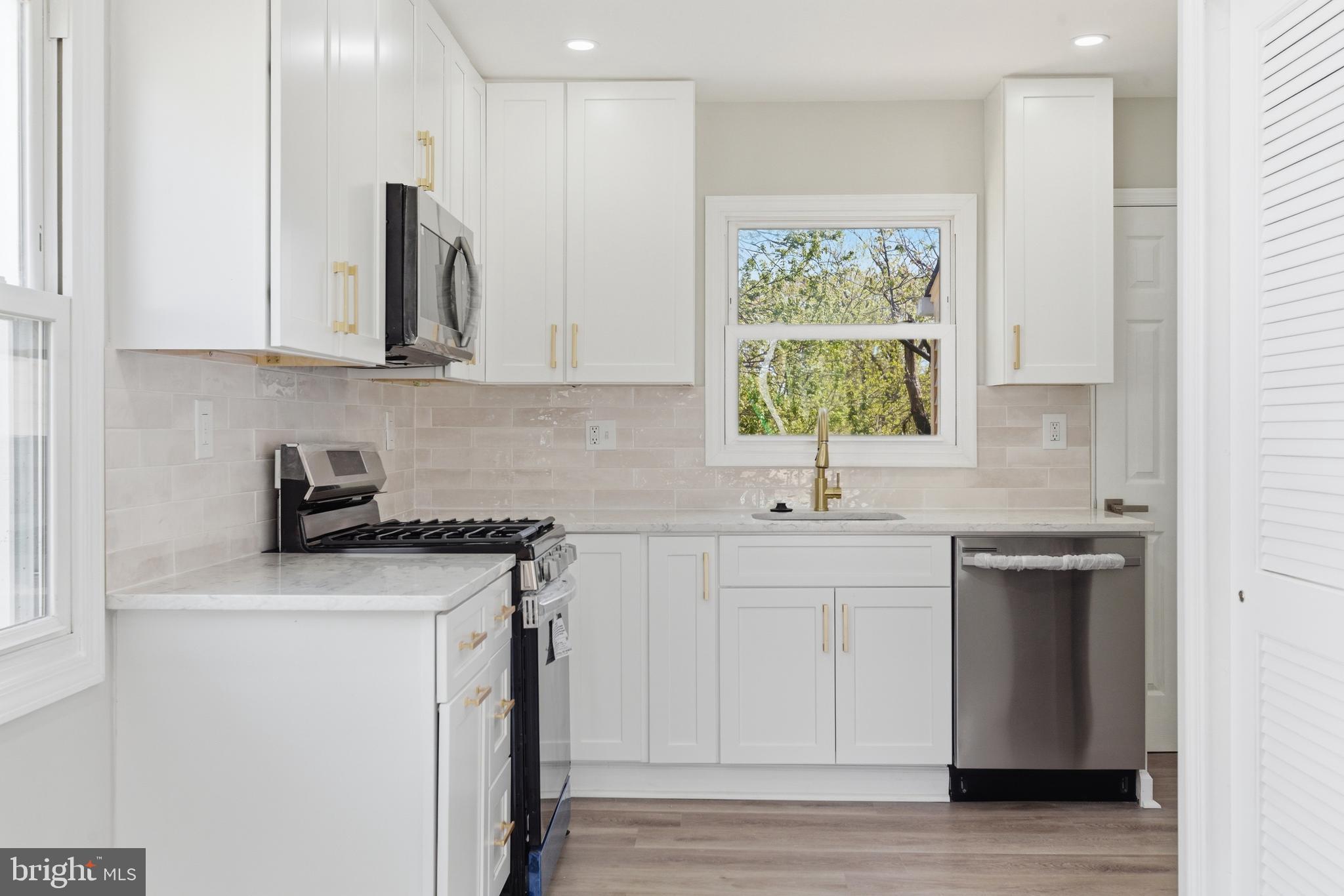 LANDOVER ESTATES - Residential