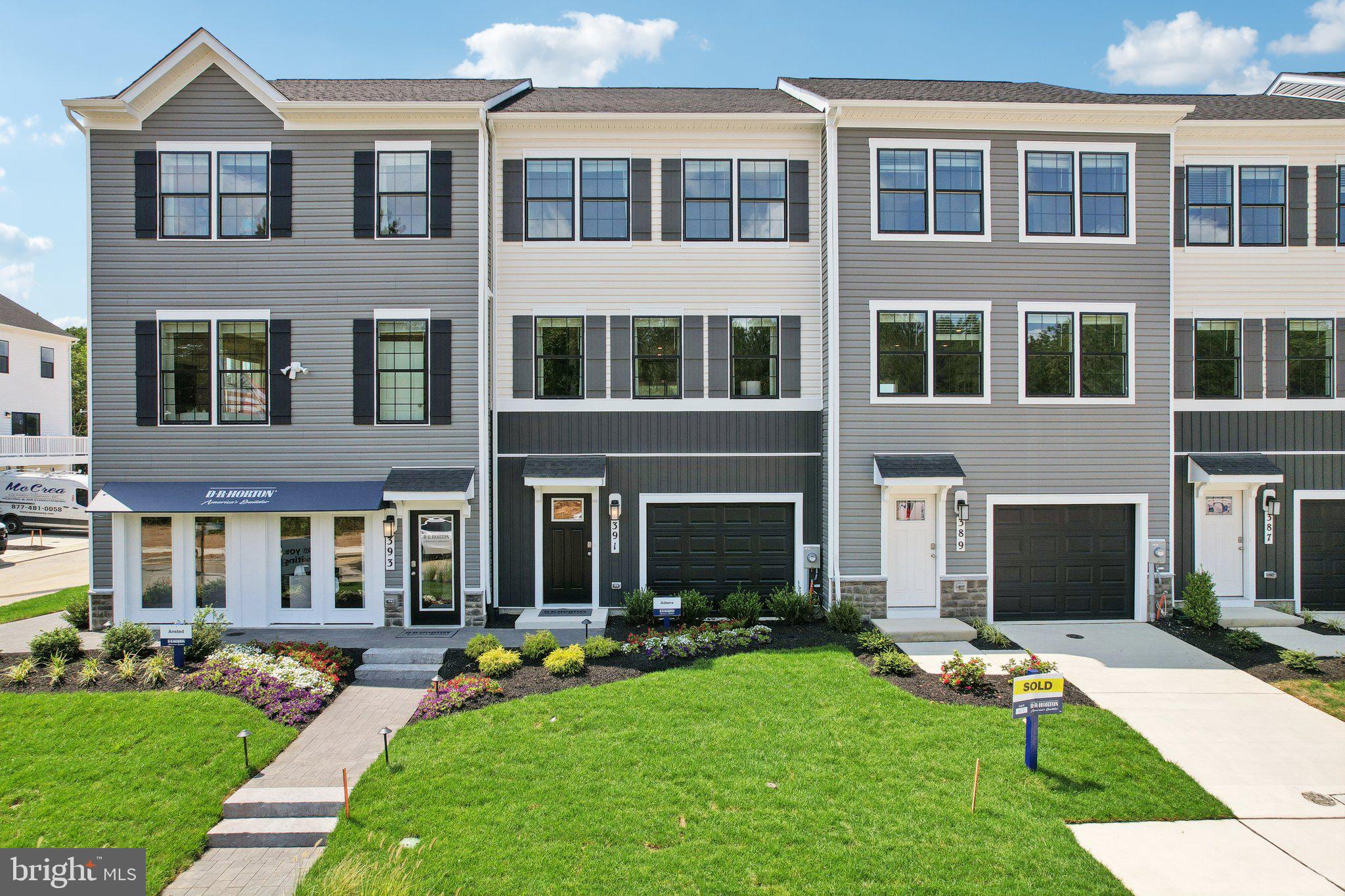 476 STILL FEATHER AVENUE