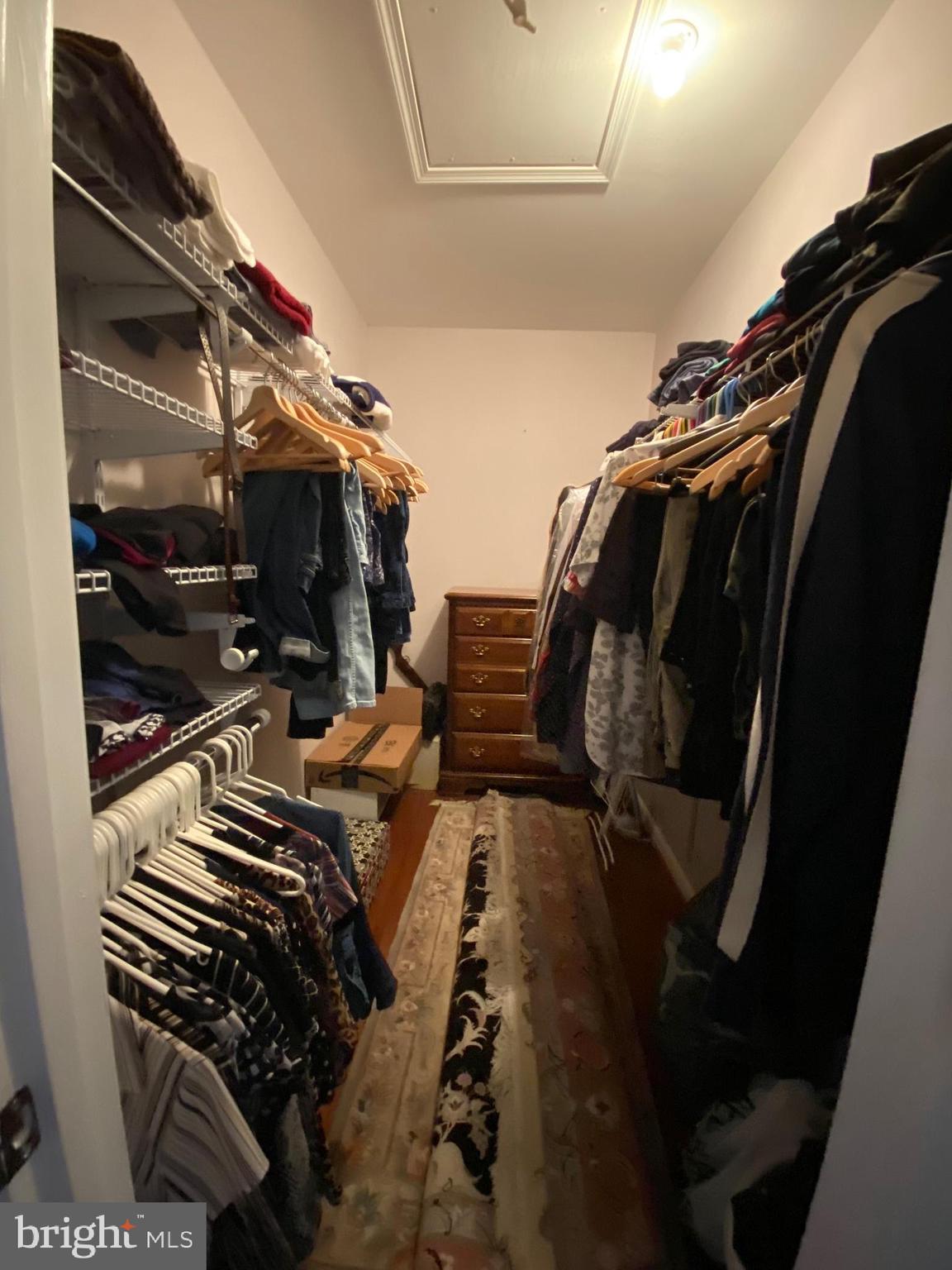 PIMMIT HILLS - Residential Lease