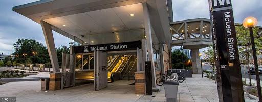 PIMMIT HILLS - Residential Lease