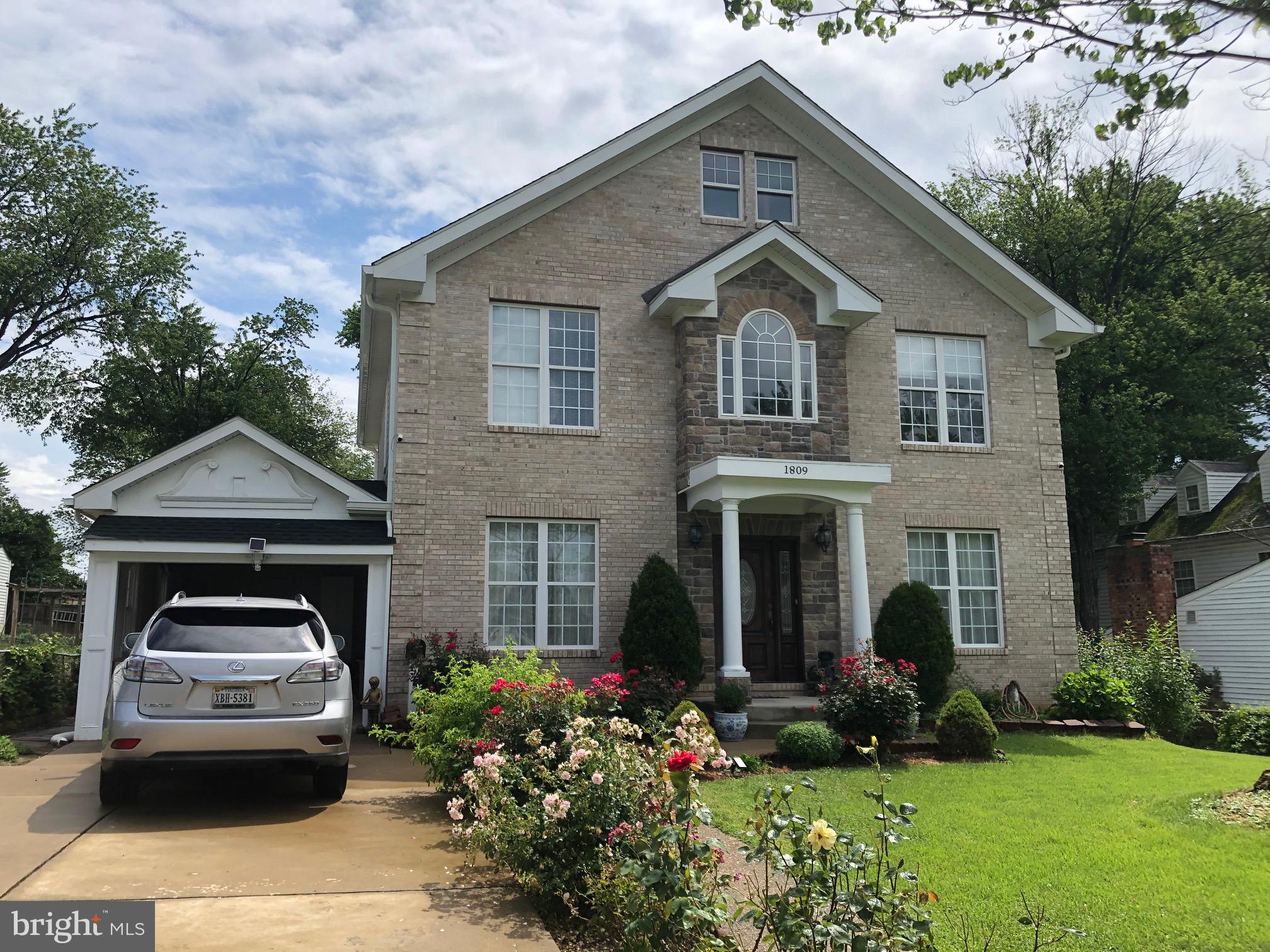 PIMMIT HILLS - Residential Lease