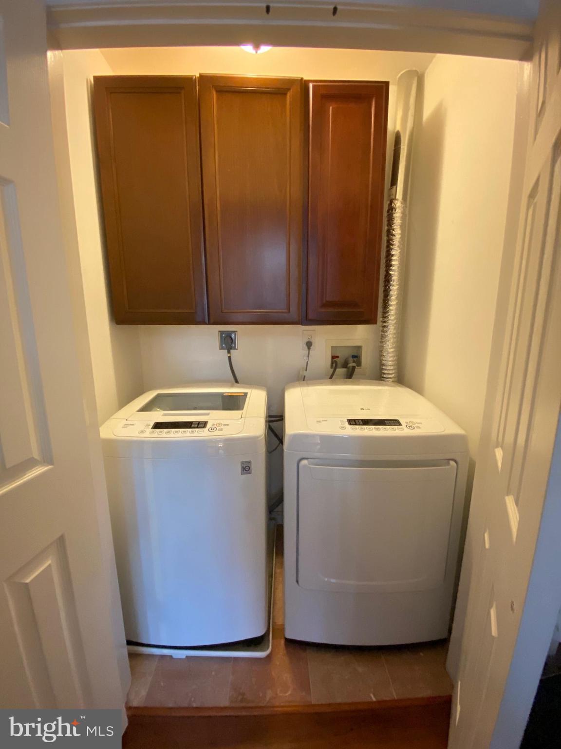 PIMMIT HILLS - Residential Lease