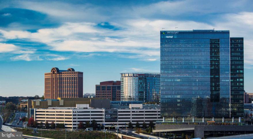 PIMMIT HILLS - Residential Lease