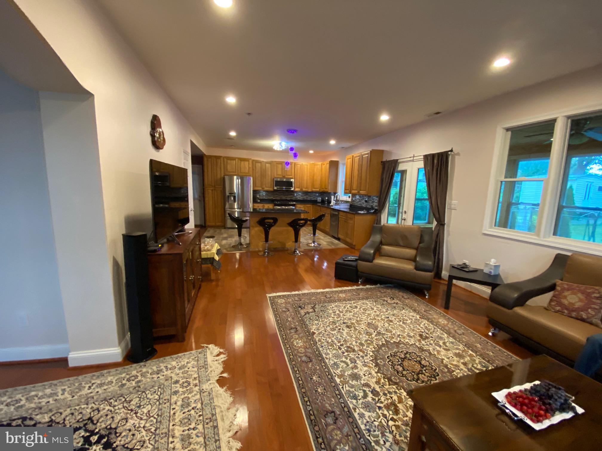 PIMMIT HILLS - Residential Lease