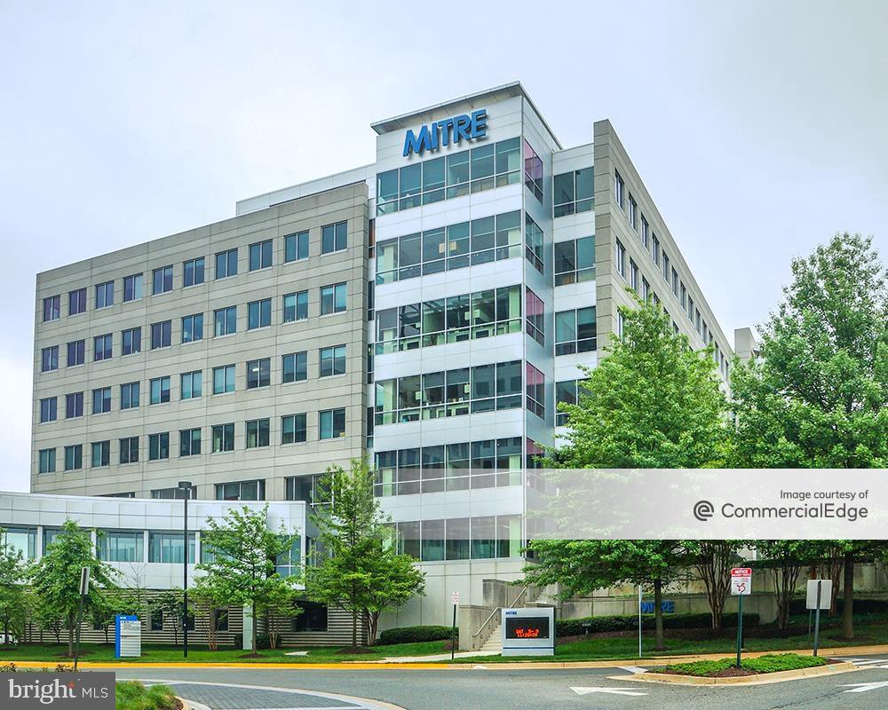 PIMMIT HILLS - Residential Lease