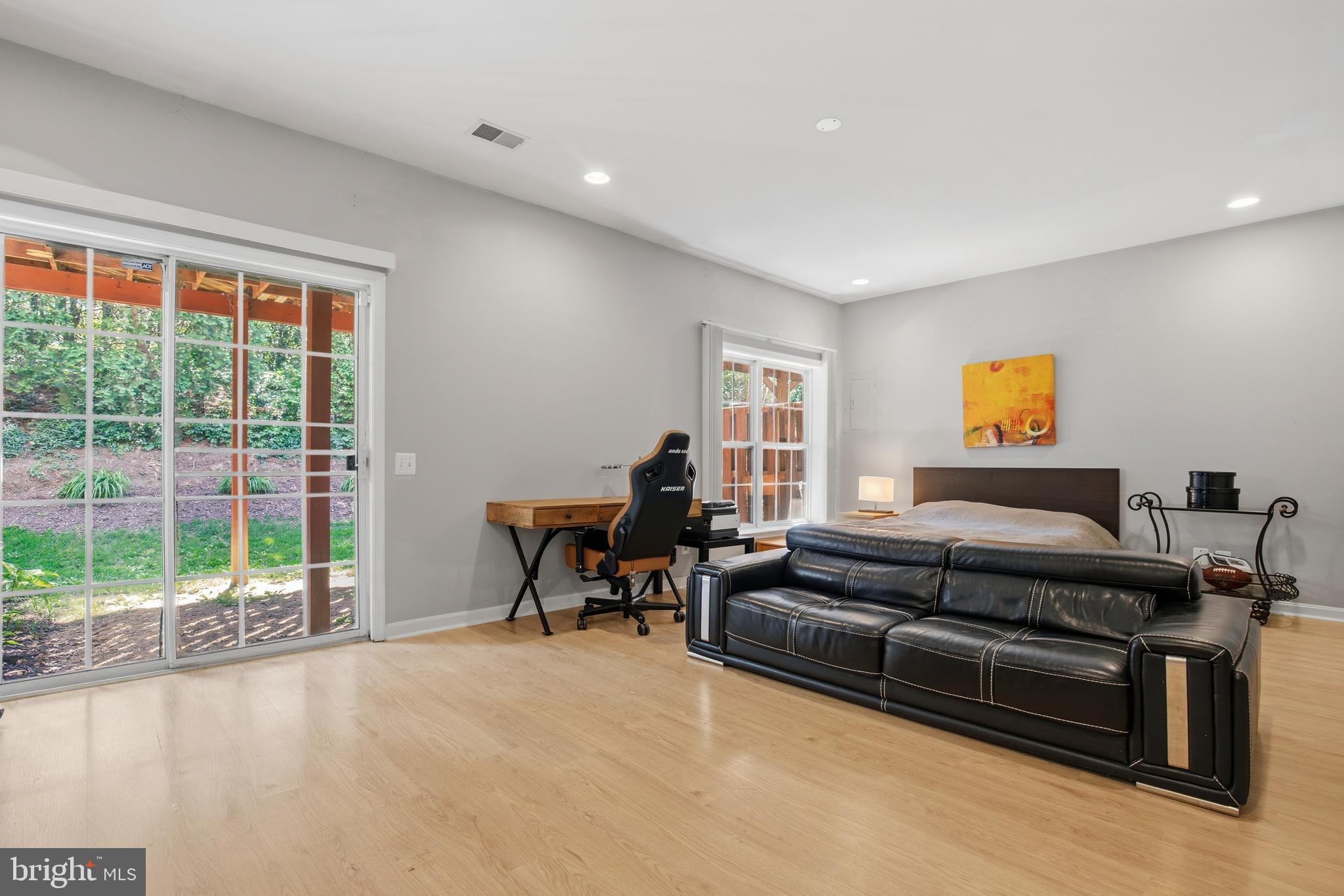 TOWNES AT MANCHESTER PARK - Residential