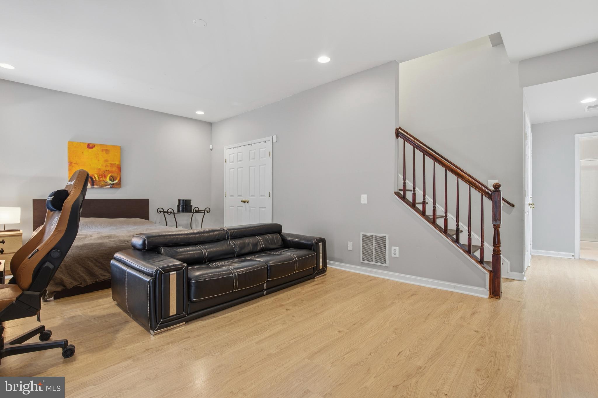 TOWNES AT MANCHESTER PARK - Residential