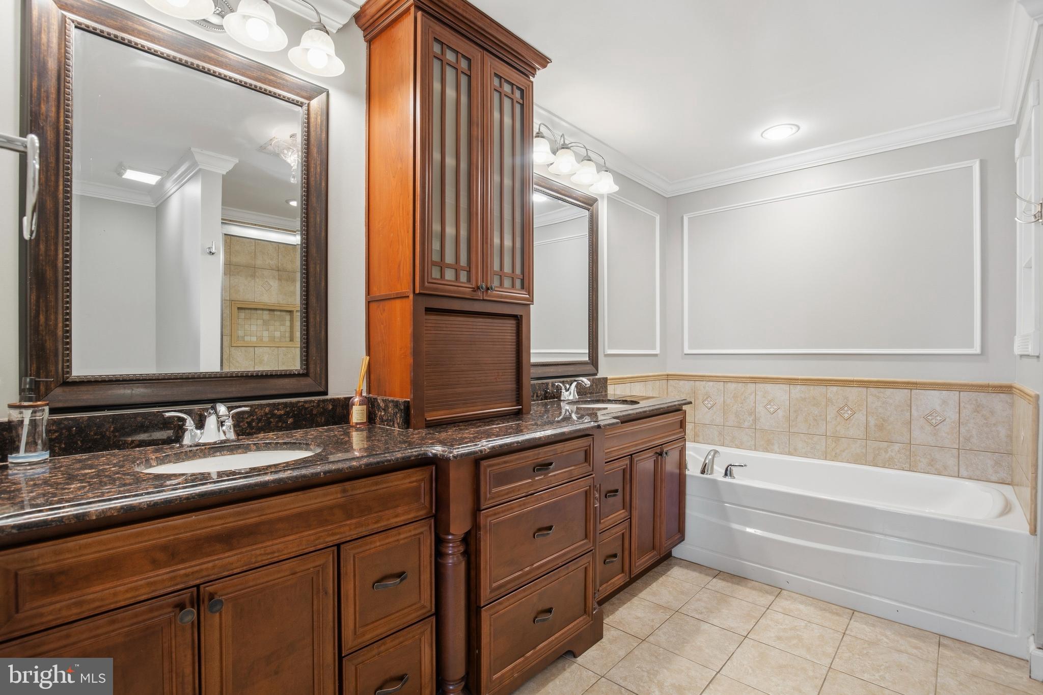 TOWNES AT MANCHESTER PARK - Residential